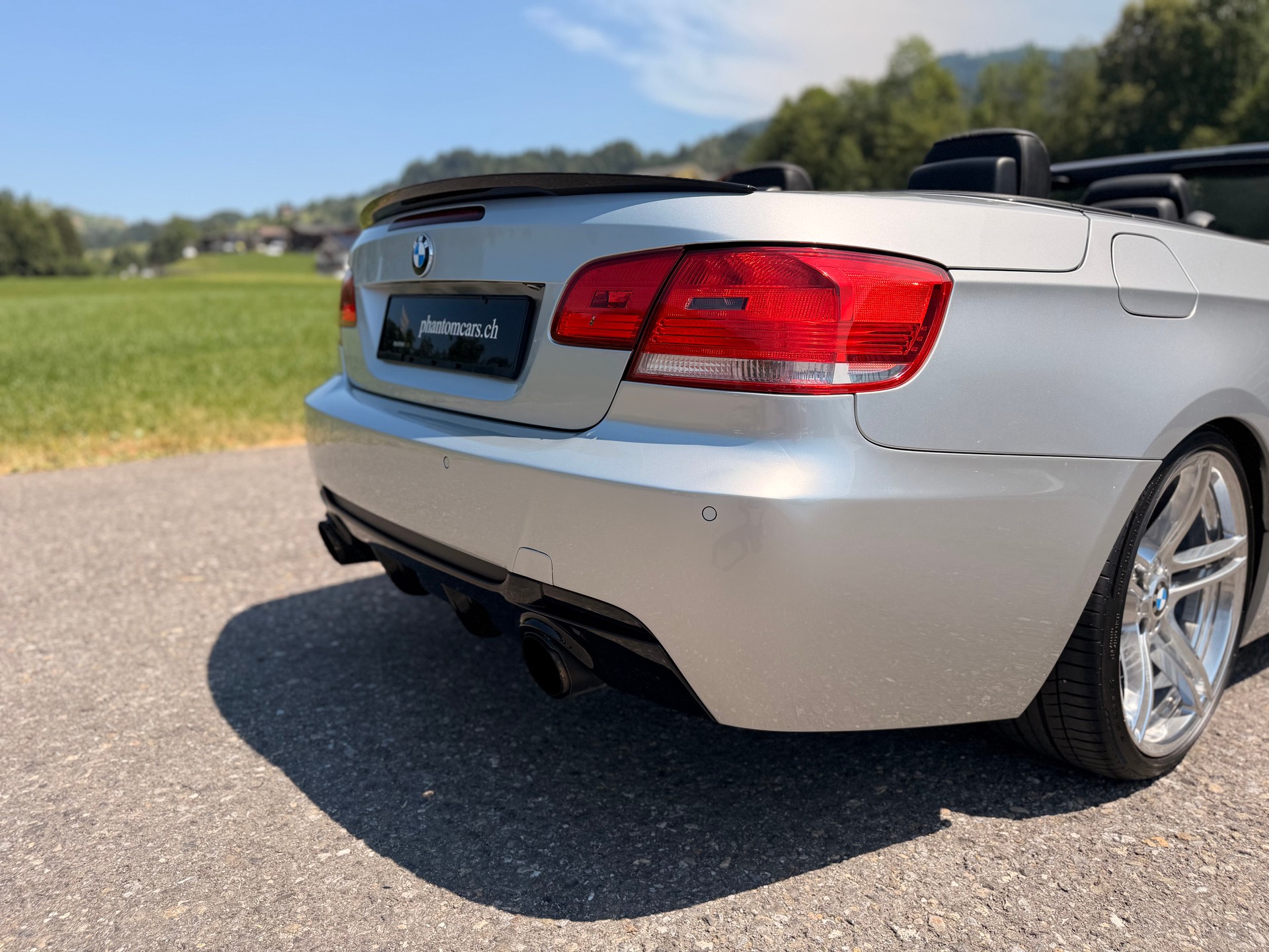 BMW 335i Cabriolet DSG-image-27