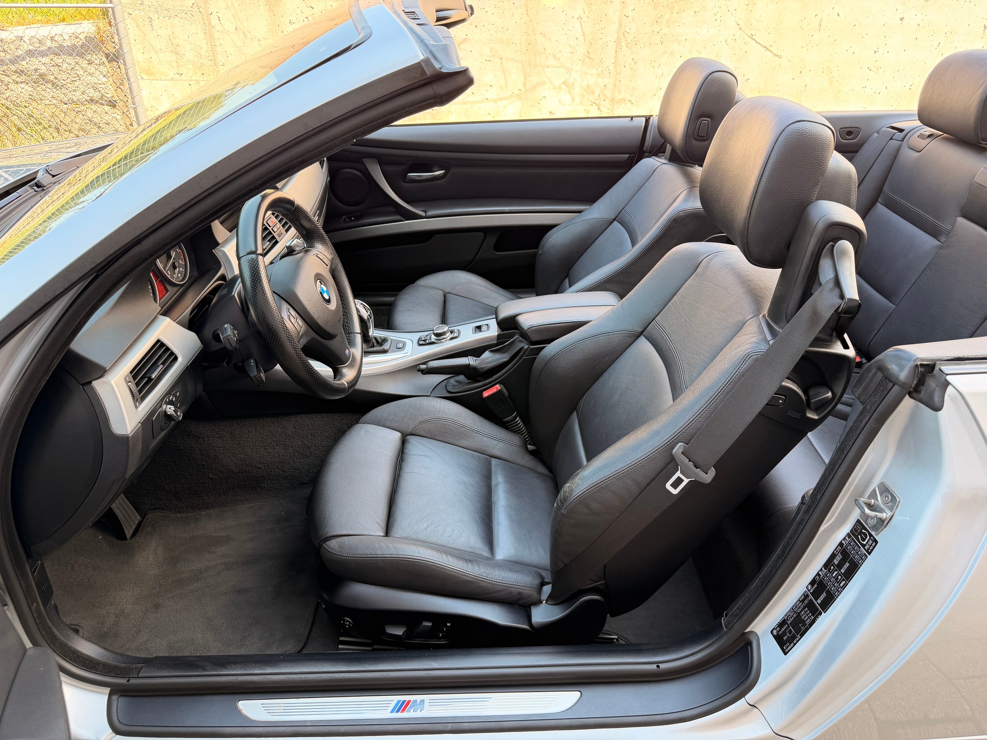 BMW 335i Cabriolet DSG-image-13