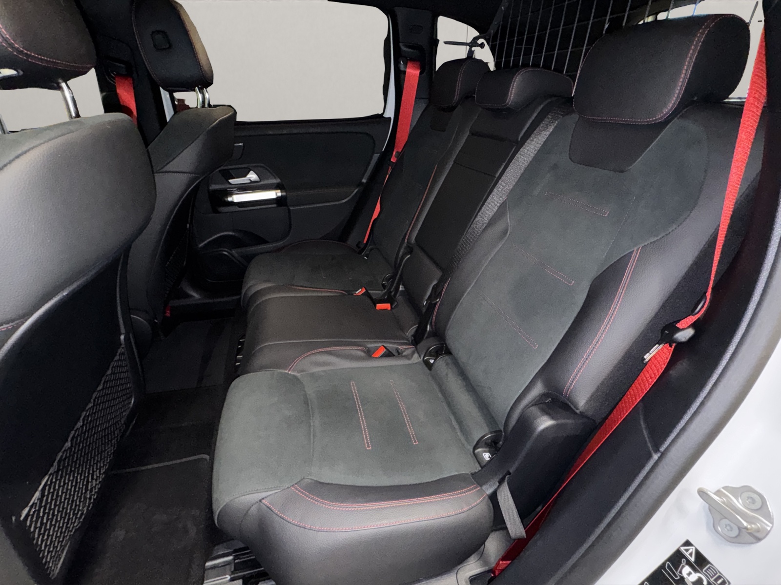 MERCEDES-BENZ GLB-Klasse X247 GLB 35 AMG 4matic-image-12
