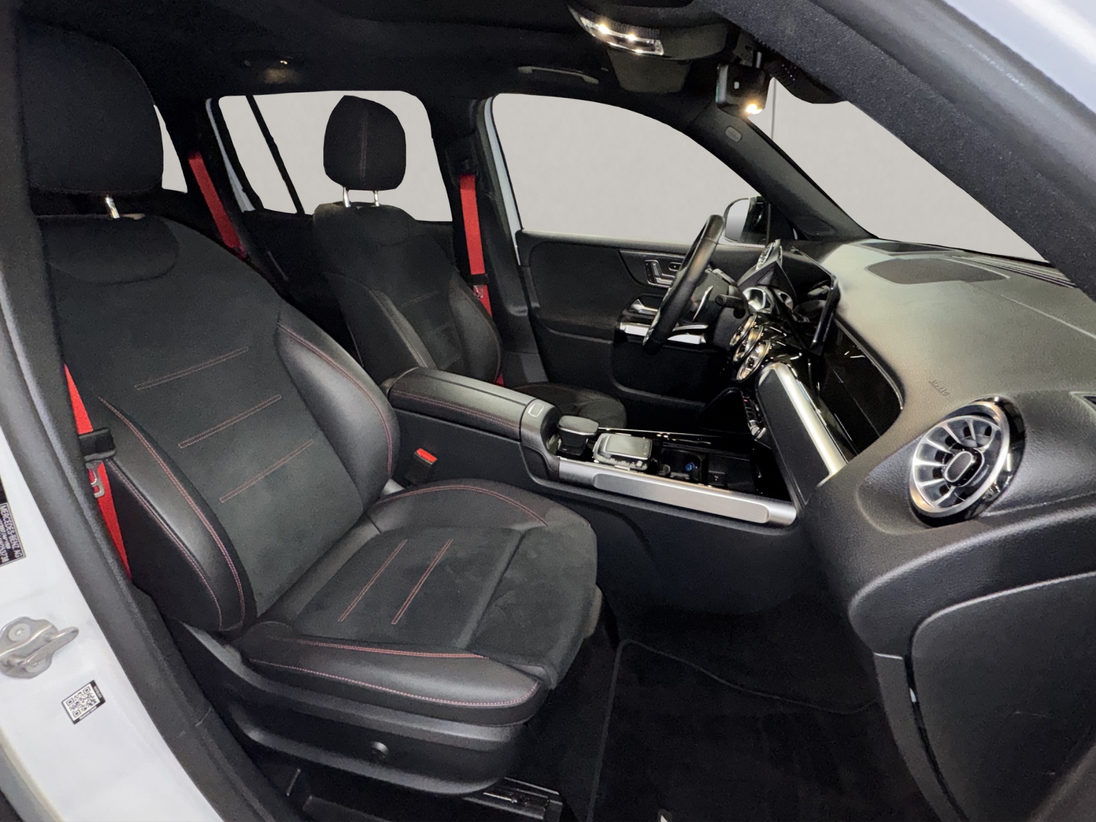 MERCEDES-BENZ GLB-Klasse X247 GLB 35 AMG 4matic-image-11