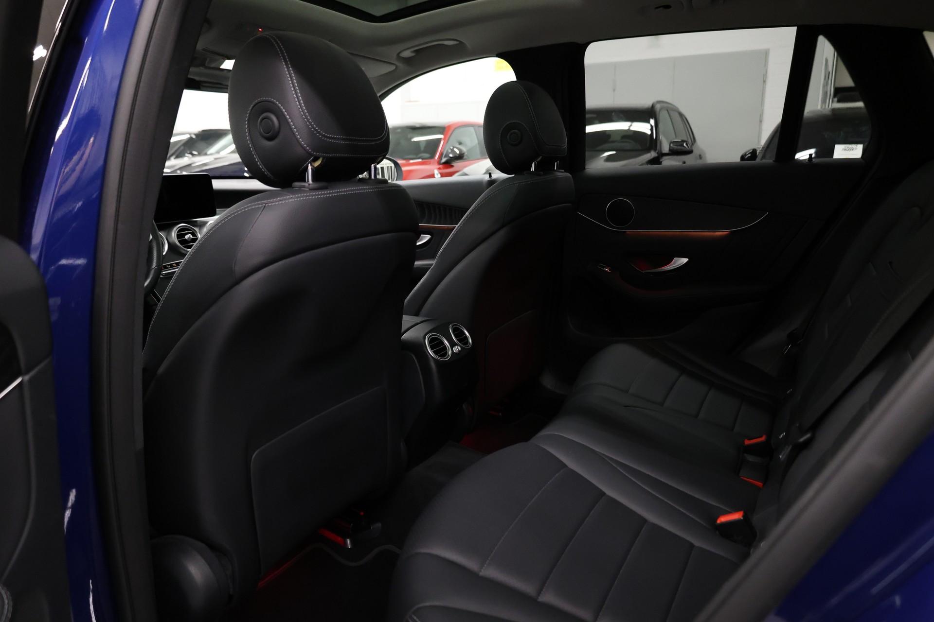 MERCEDES-BENZ GLC 220 d AMG Line 4m-image-20