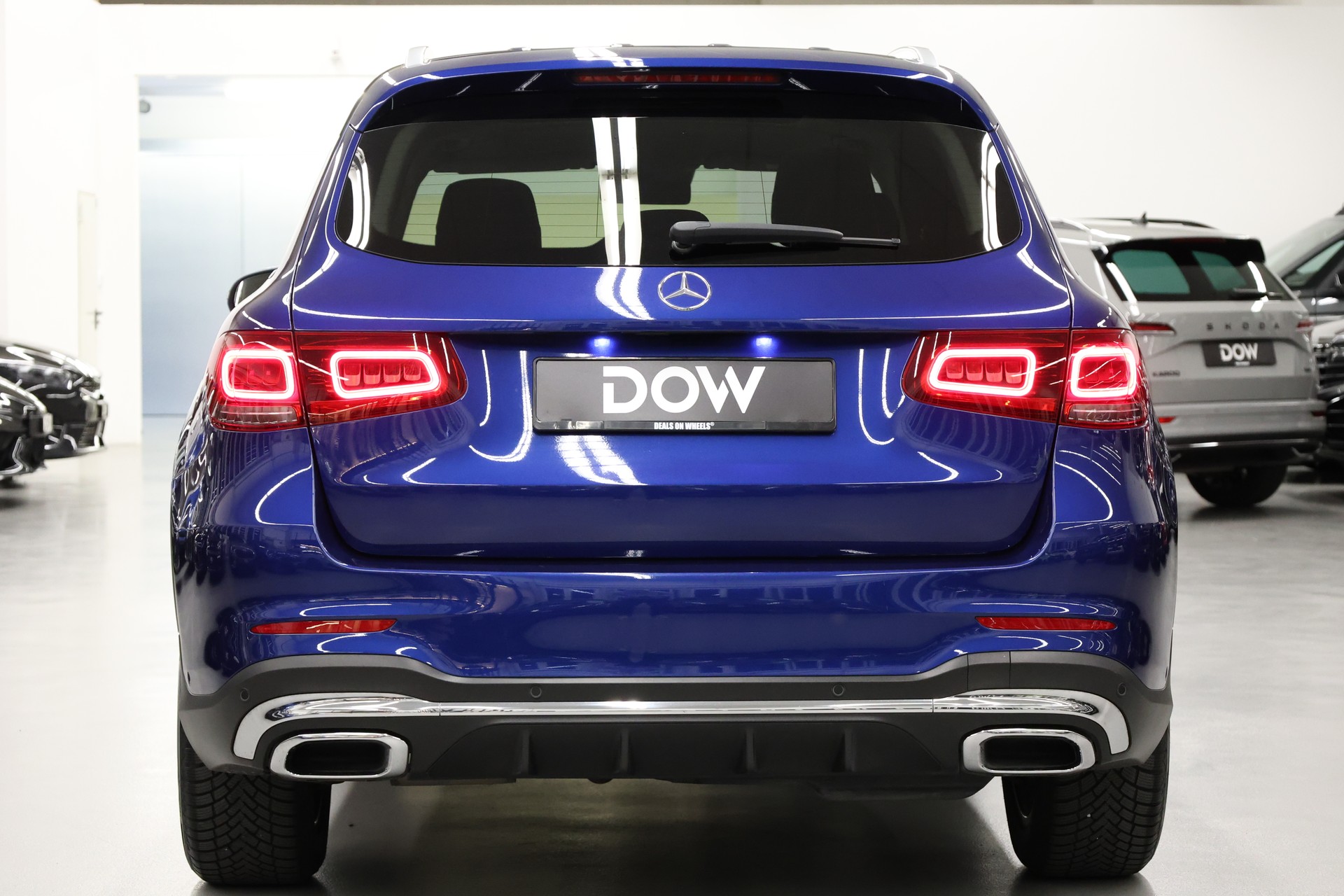 MERCEDES-BENZ GLC 220 d AMG Line 4m-image-9