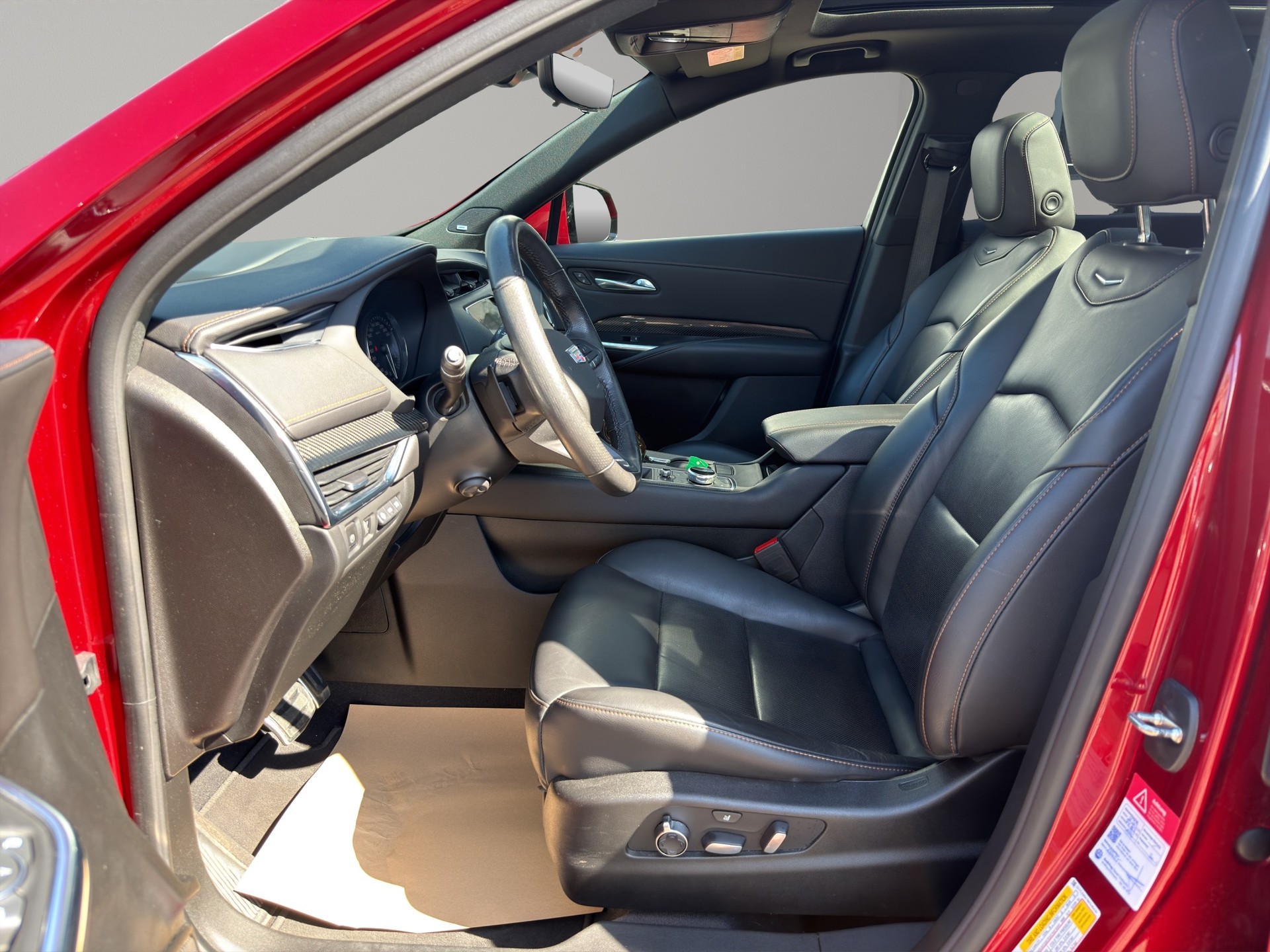 CADILLAC XT4 2.0 T Sport AWD-showroom-element-1