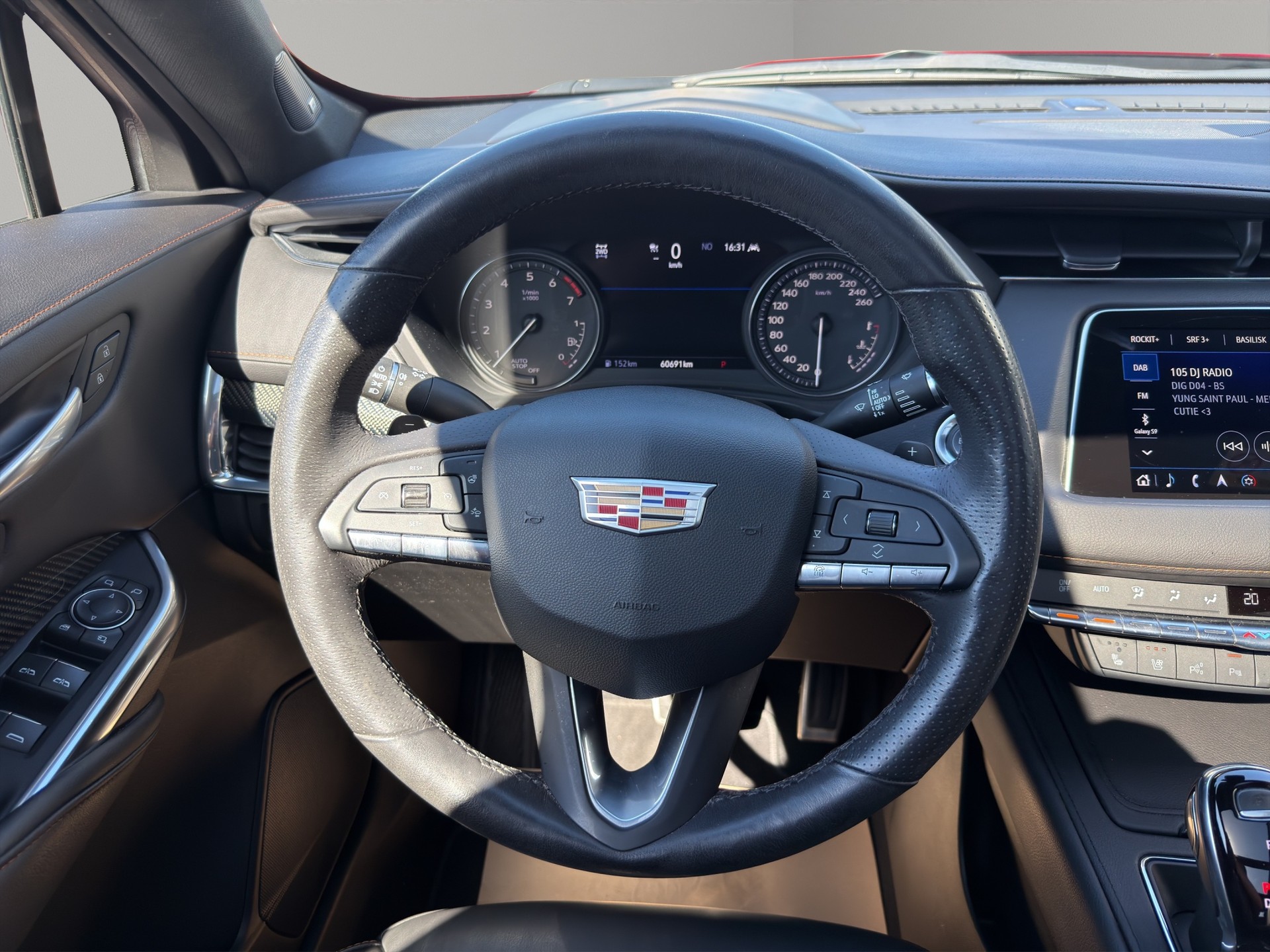 CADILLAC XT4 2.0 T Sport AWD-image-4