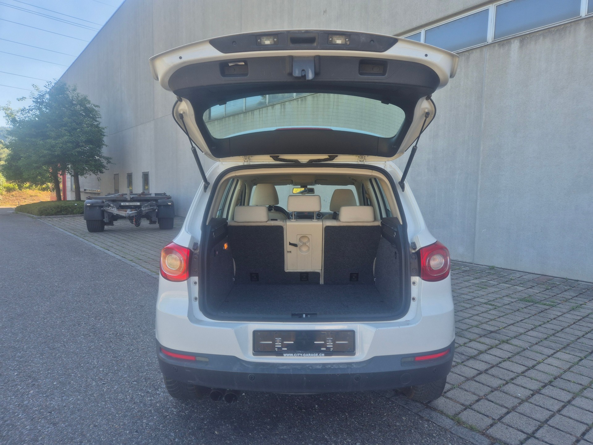 VW Tiguan 2.0 TDI Track&Field Tiptronic-image-8