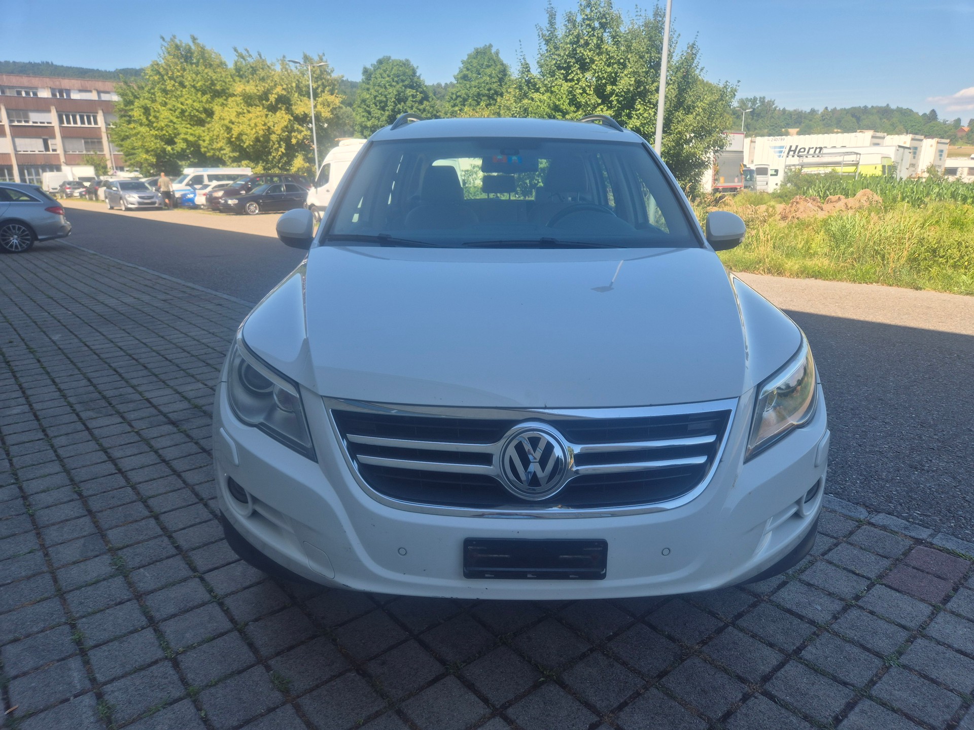 VW Tiguan 2.0 TDI Track&Field Tiptronic-image-0