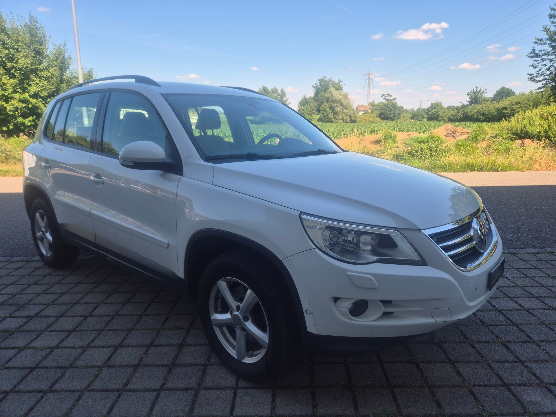 VW Tiguan 2.0 TDI Track&Field Tiptronic-image-1