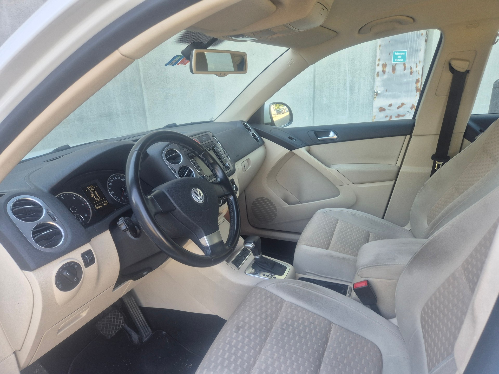 VW Tiguan 2.0 TDI Track&Field Tiptronic-image-10