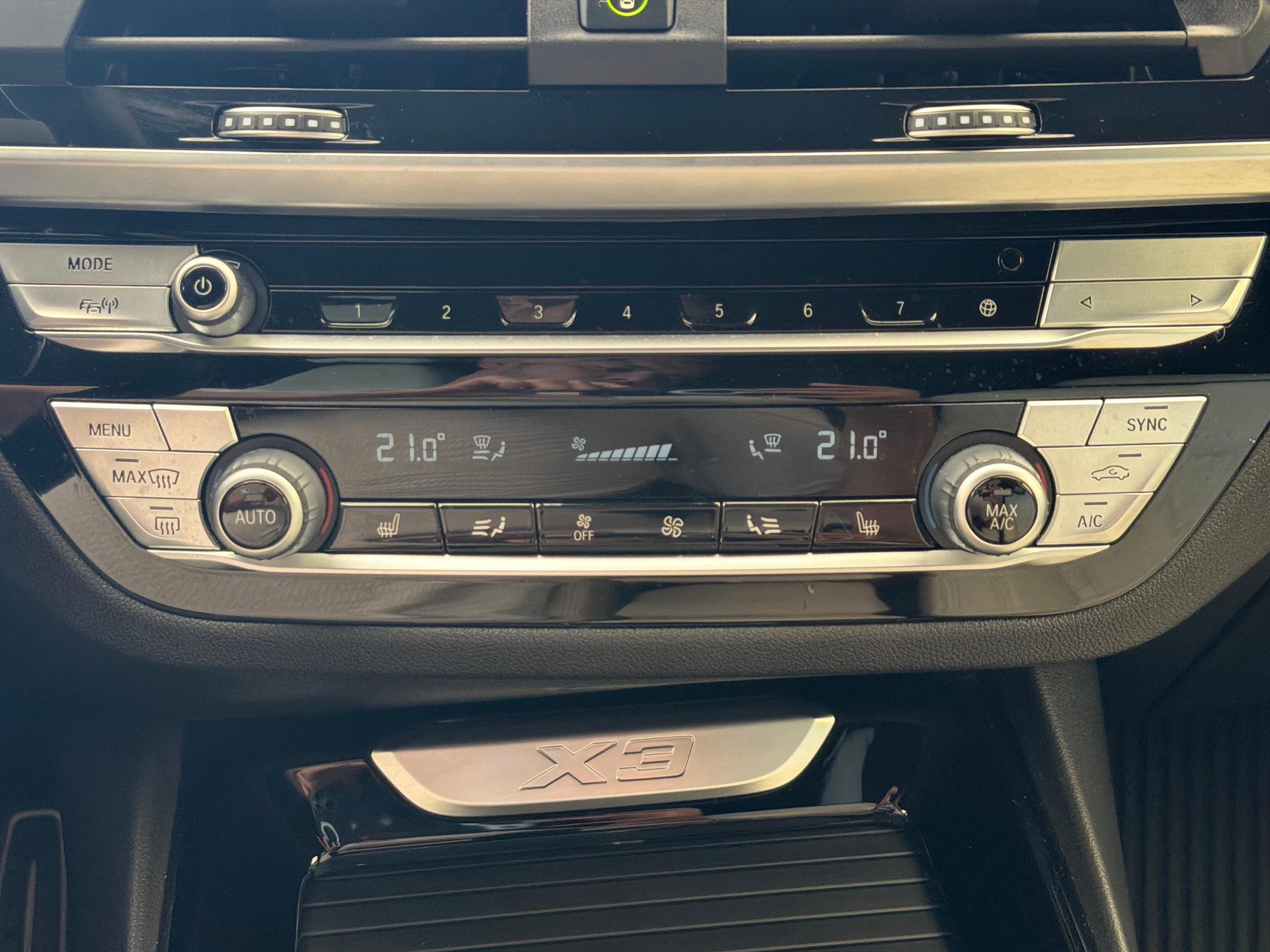 BMW X3 20d xDrive paddles-image-17