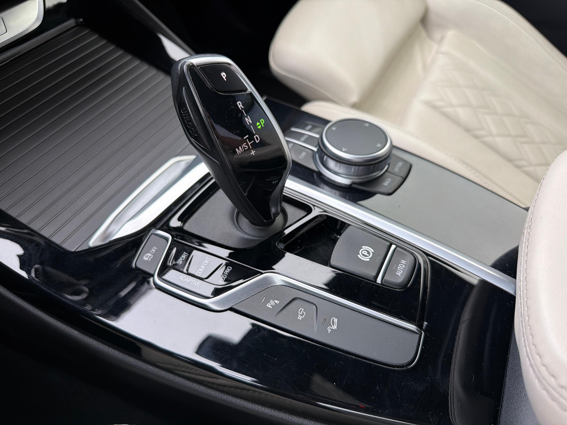 BMW X3 20d xDrive paddles-image-18