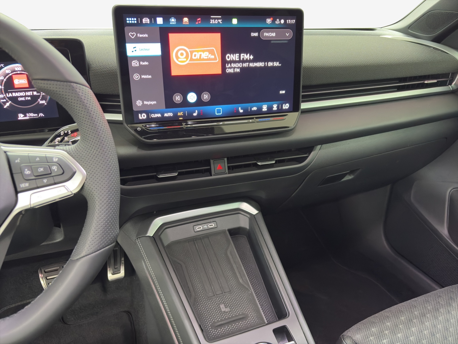 VW T-Roc 1.5 eTSI mHEV R-Line DSG-image-10