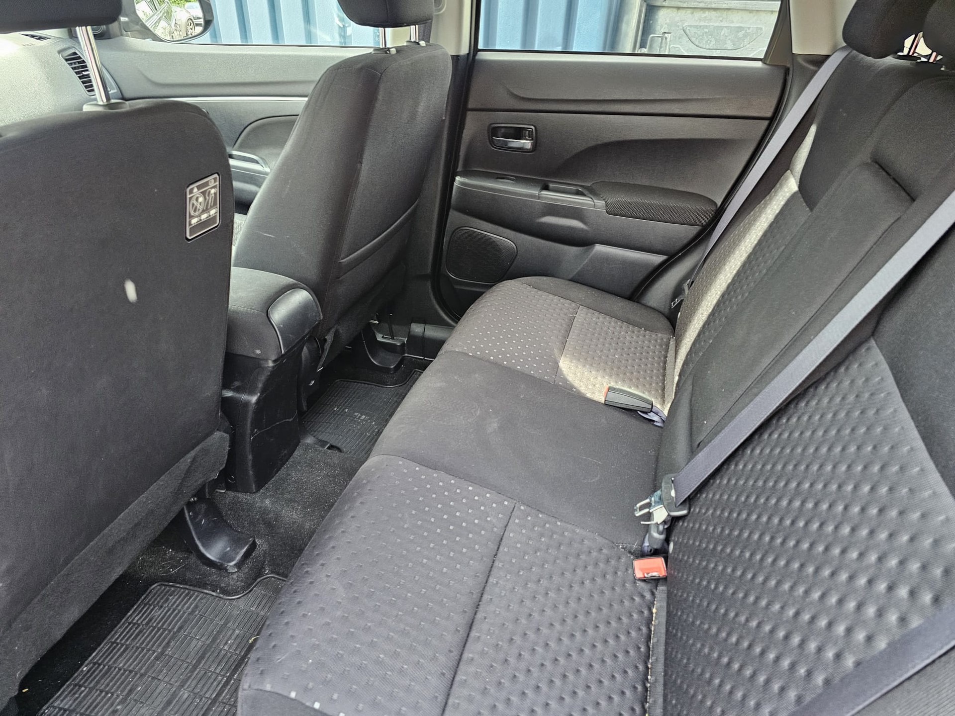 MITSUBISHI ASX 1.8 DID Intense 4WD-image-9