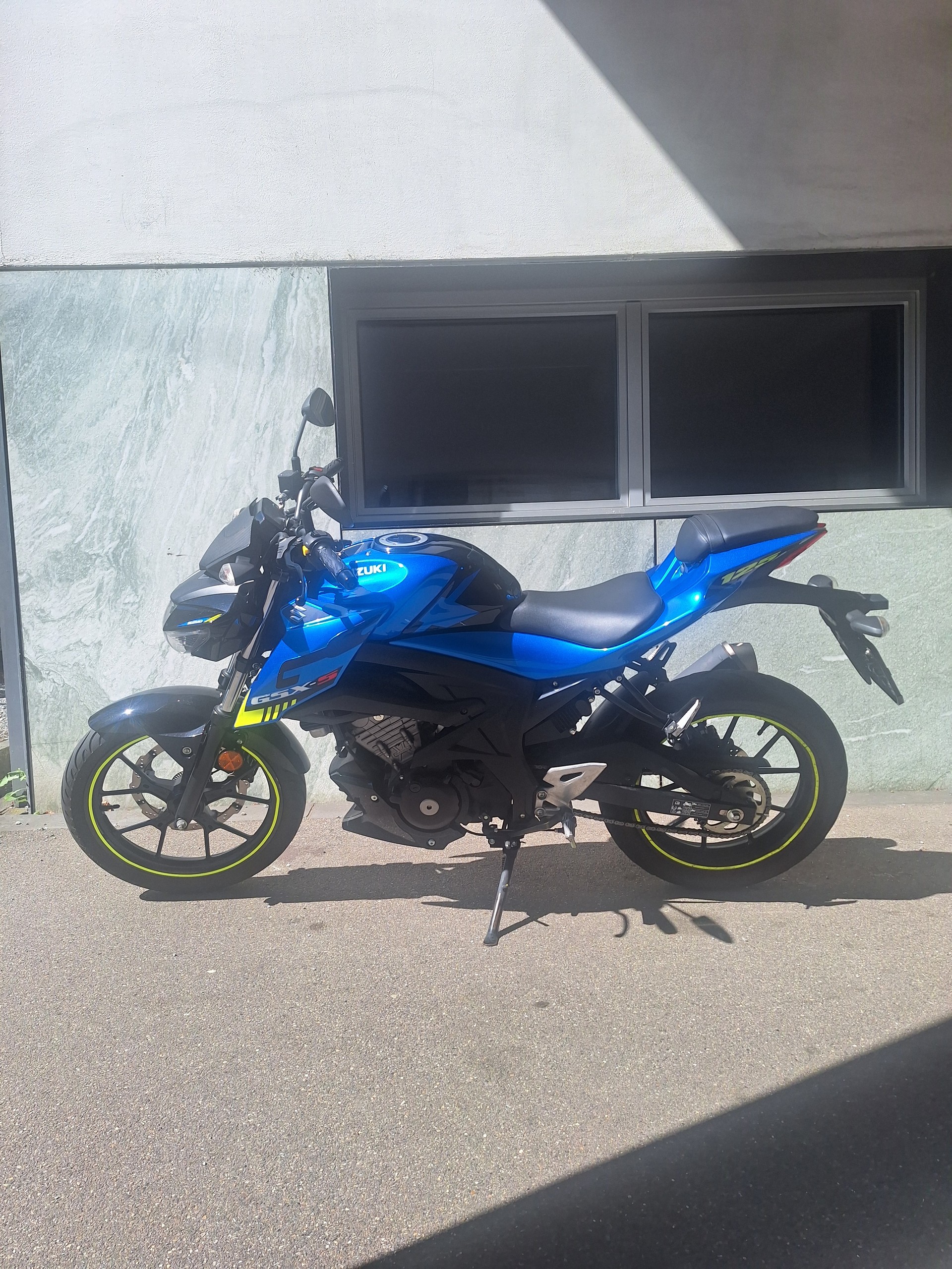 SUZUKI GSX-S 125-image-1