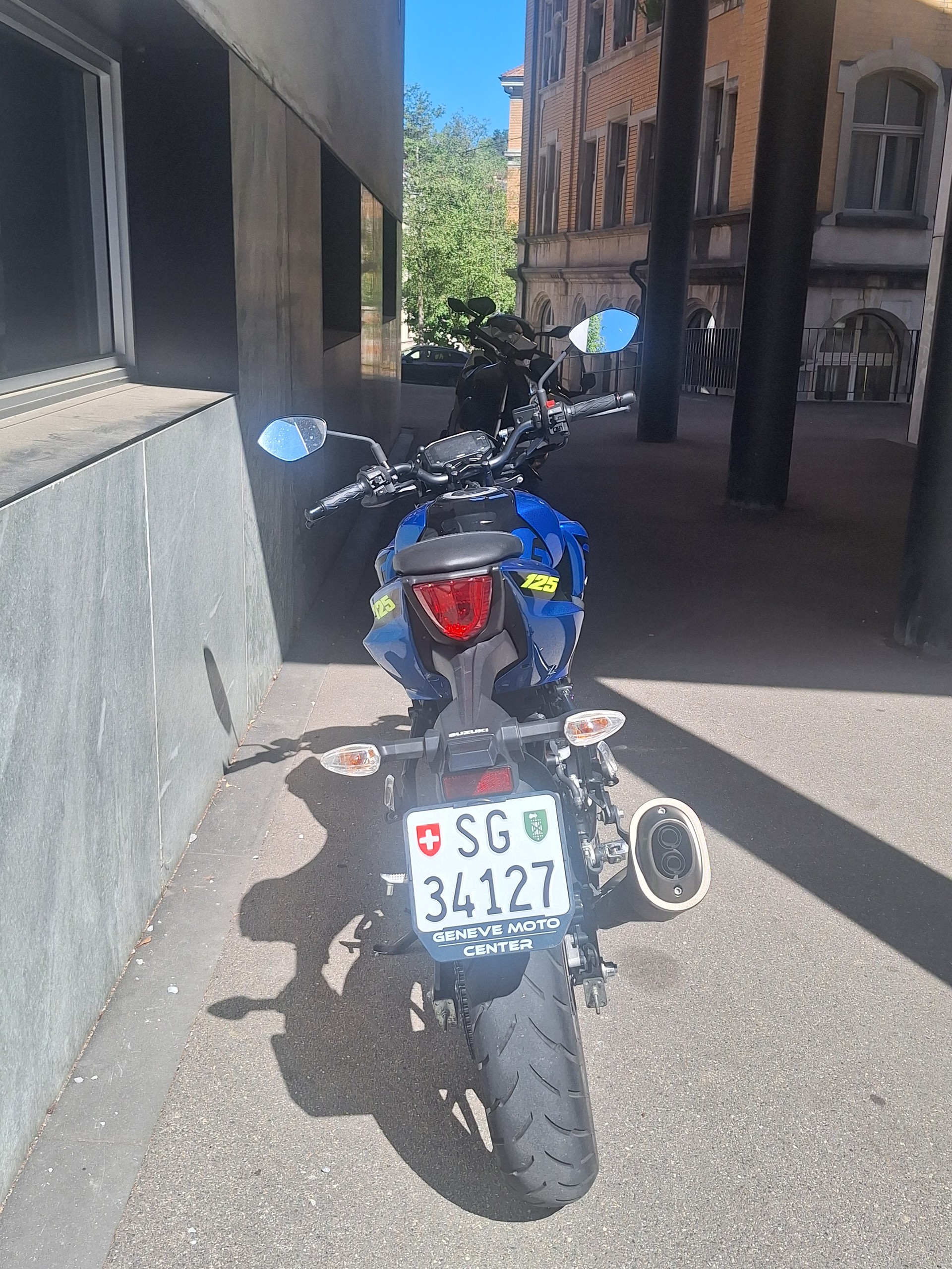 SUZUKI GSX-S 125-image-7