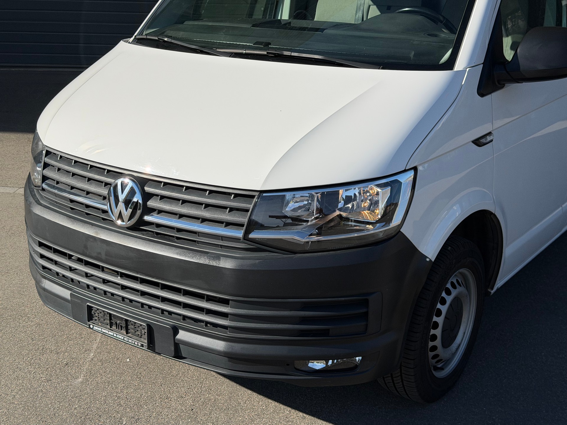 VW T6 2.0 TDI DSG | Frisch ab MFK | Frisch ab Service | Navi | Parksensoren | Klima | Dachträger-image-3