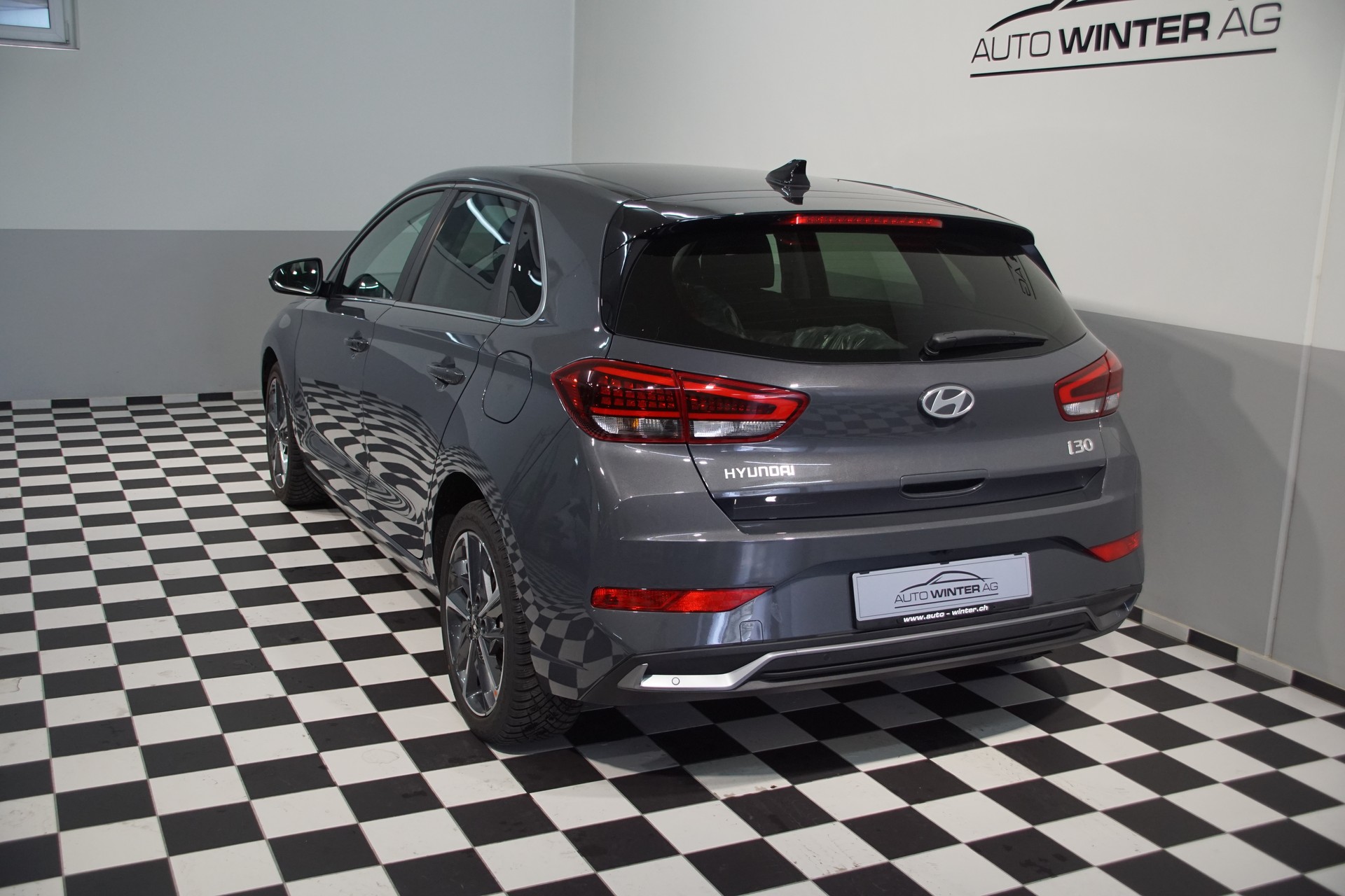 HYUNDAI i30 1.5 T-GDi Vertex 48V MH DCT *swiss*-image-6