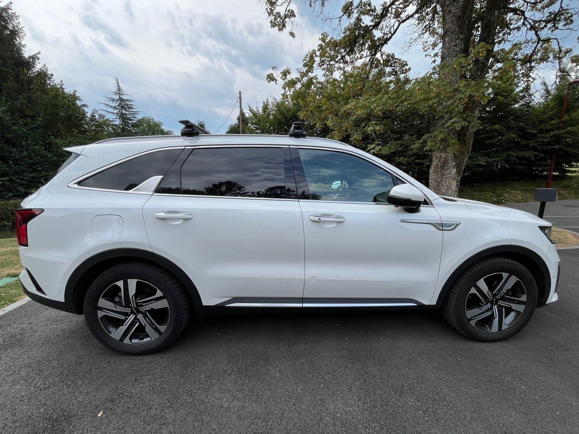 KIA 1.6 T-GDi Plug-in Hybrid 7P-image-3
