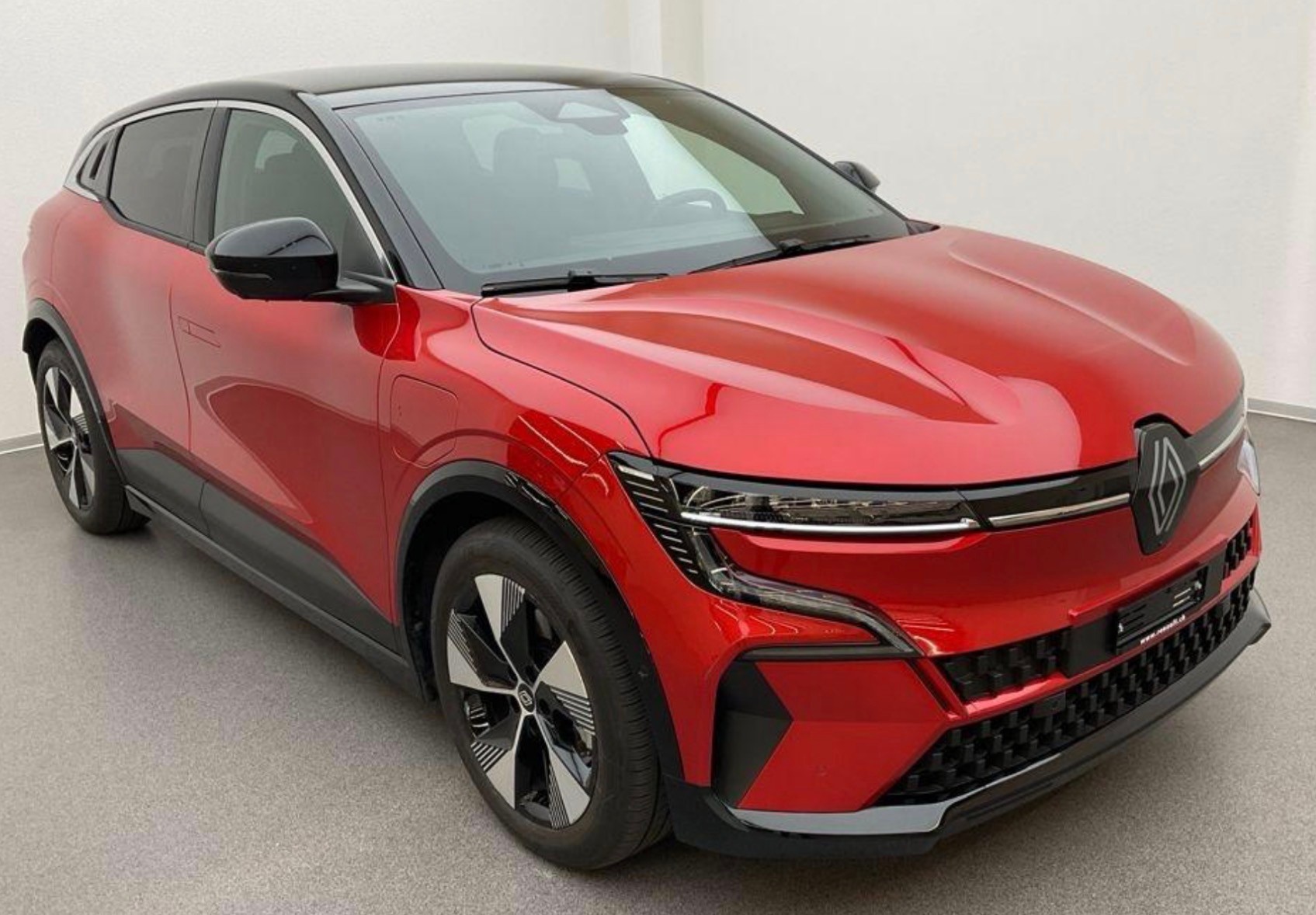 RENAULT Mégane E-TECH EV60 Iconic-image-0