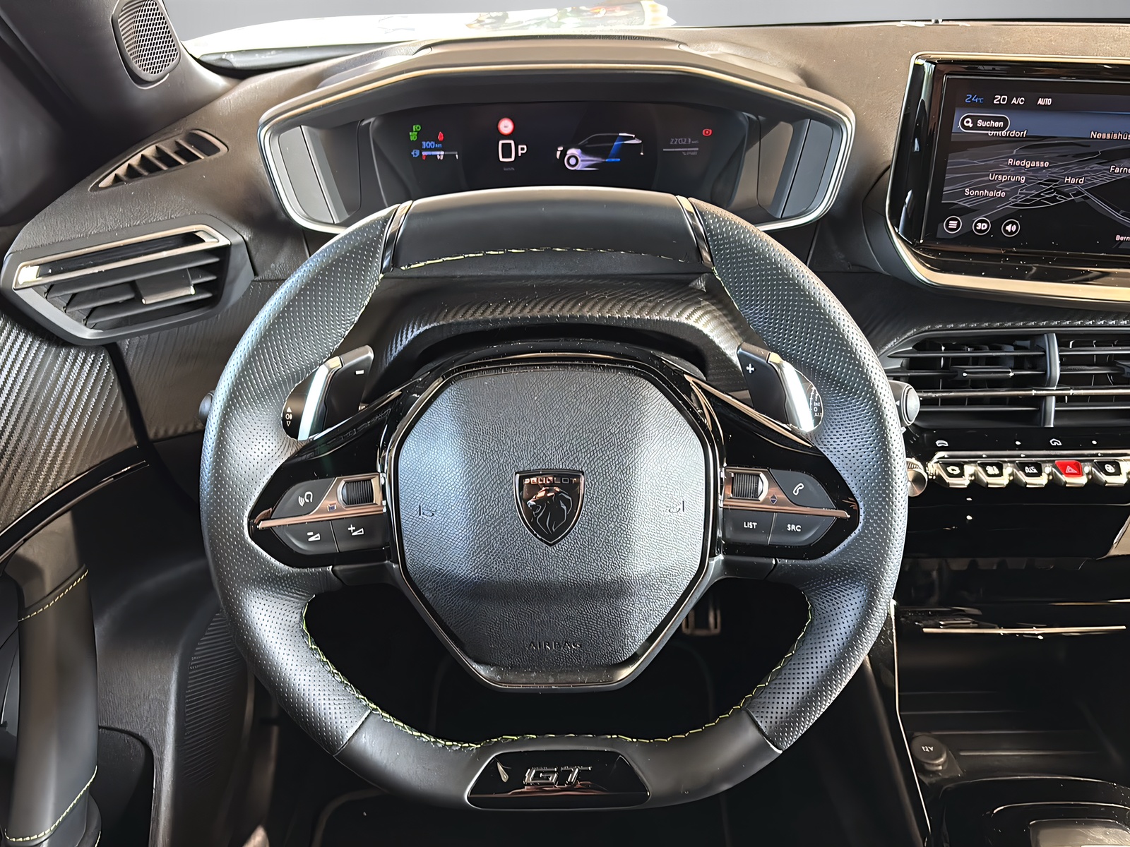 PEUGEOT 2008 1.2 Hybrid 145 GT-image-3