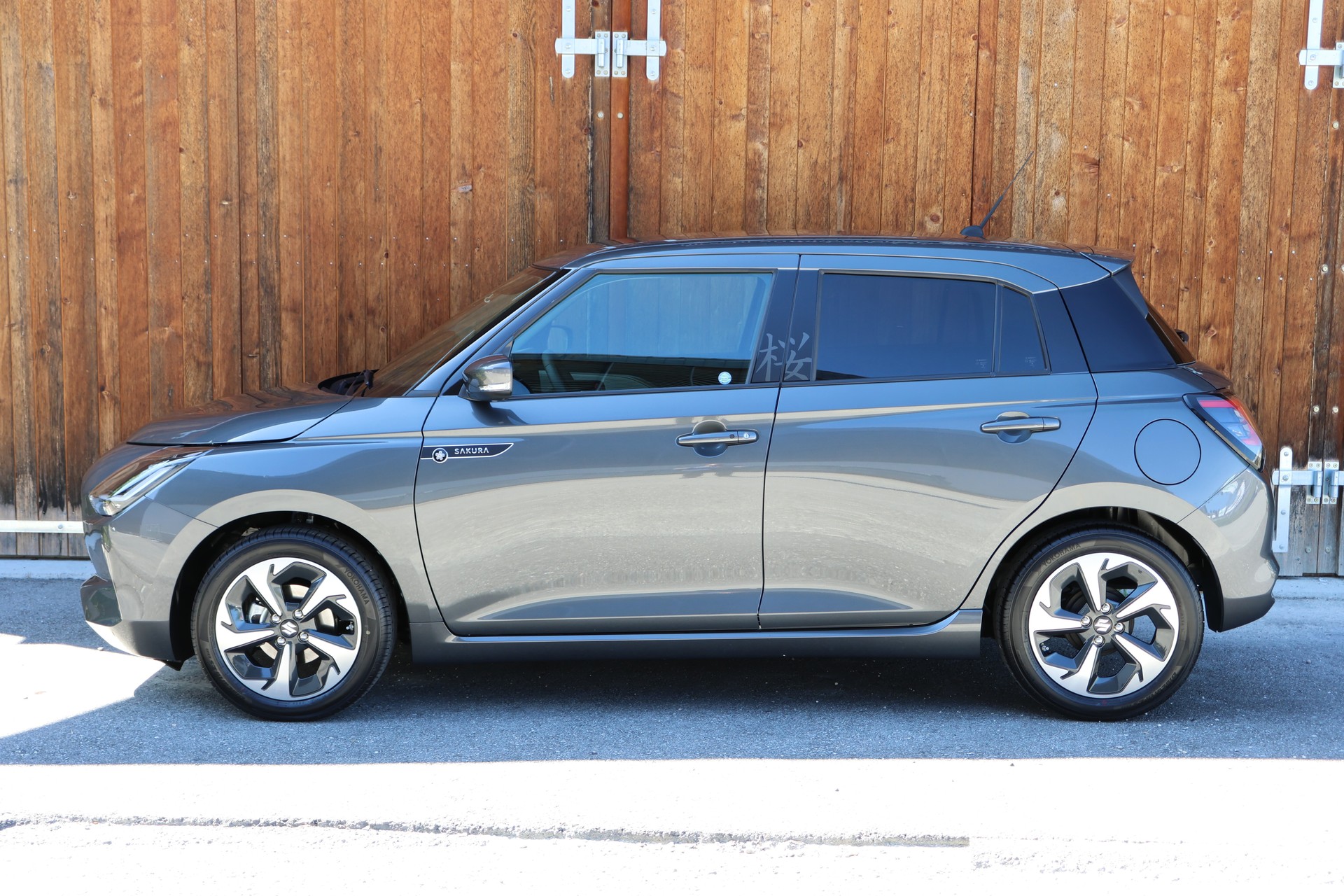 SUZUKI Swift 1.2 Sakura Top Hybrid Automat-image-1