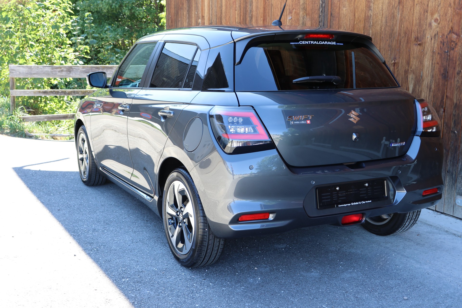 SUZUKI Swift 1.2 Sakura Top Hybrid Automat-image-2