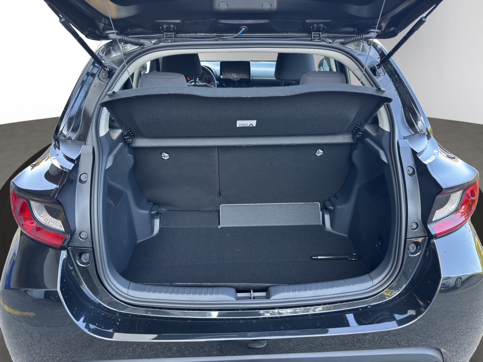 MAZDA 2 Hybrid Centre-Line-image-5