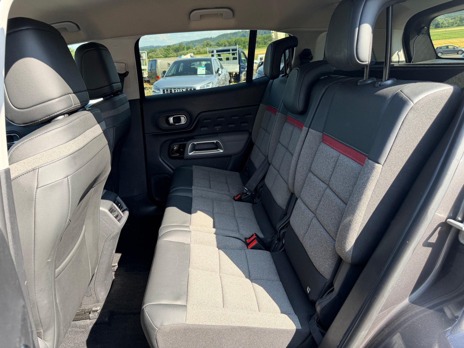 CITROEN C5 Aircross 1.5 BlueHD Swiss Edition EAT8-image-11