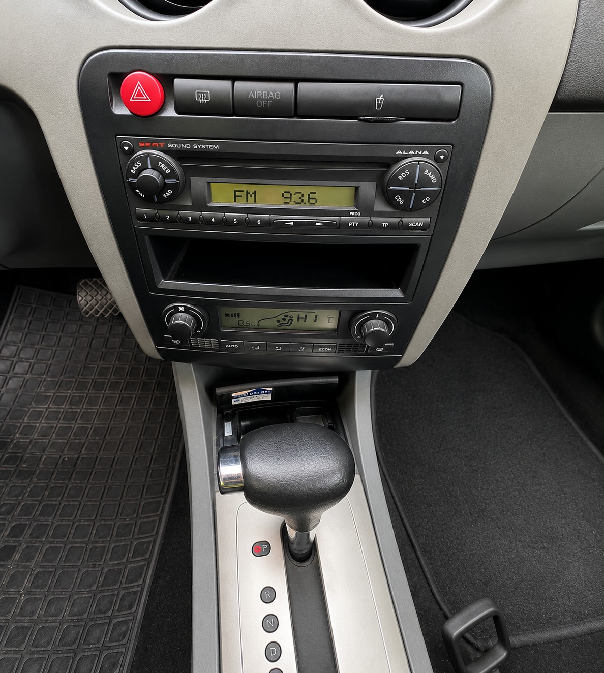 SEAT IBIZA-image-6