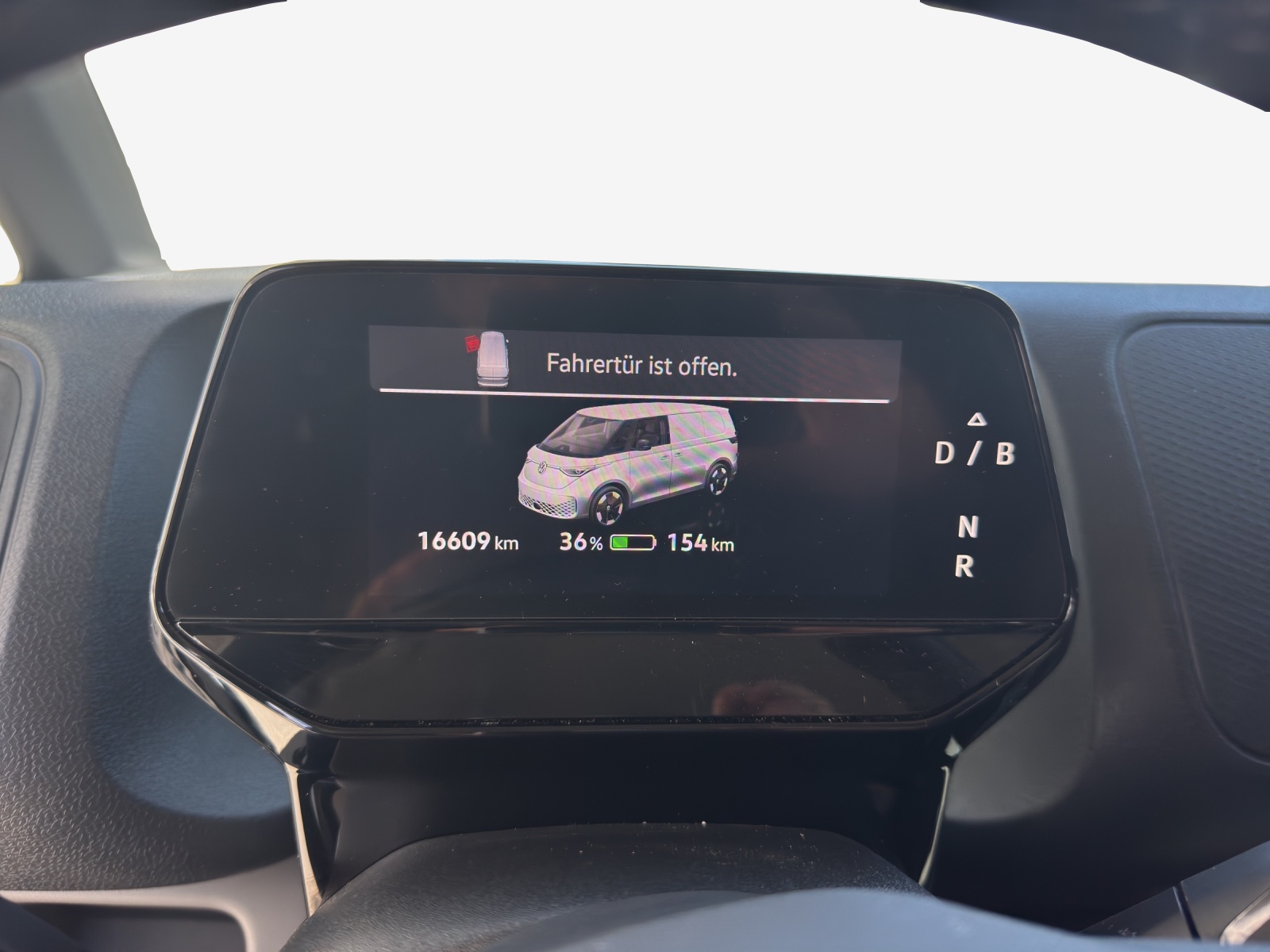 VW ID. Buzz Cargo Pro 4Motion-image-9