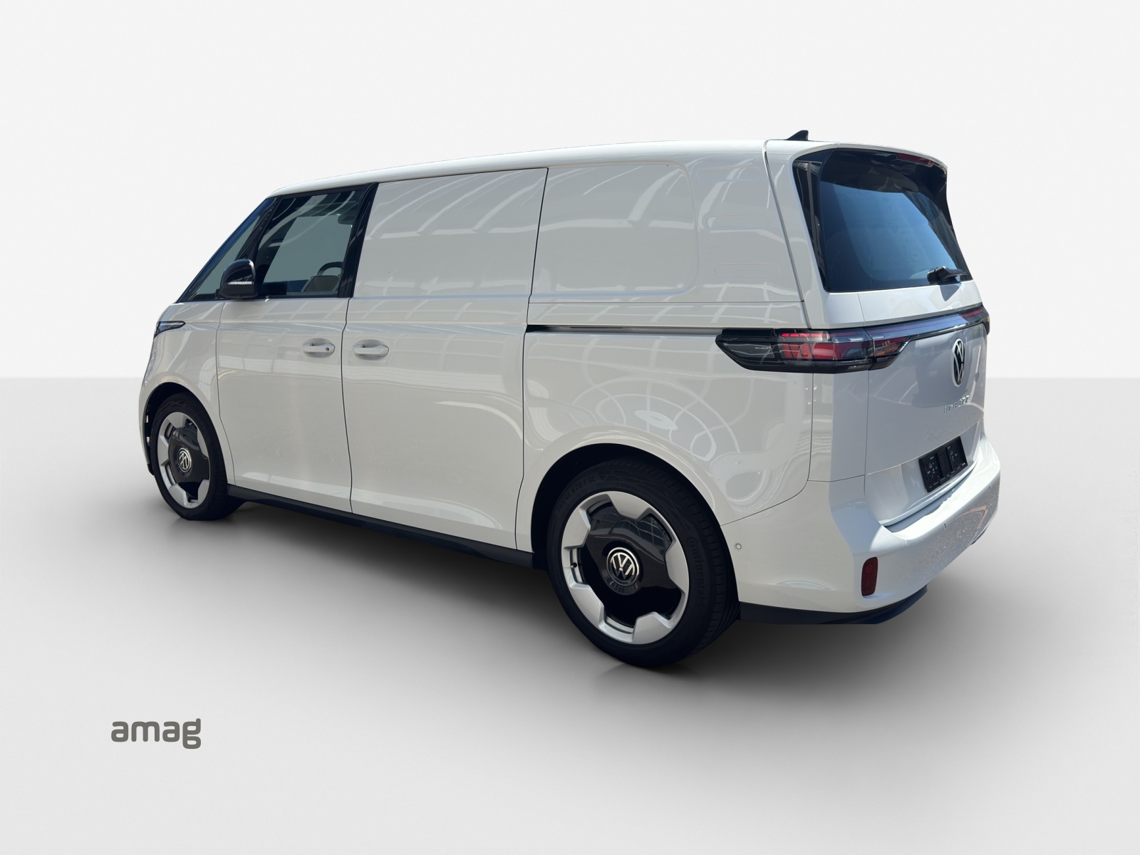 VW ID. Buzz Cargo Pro 4Motion-image-2