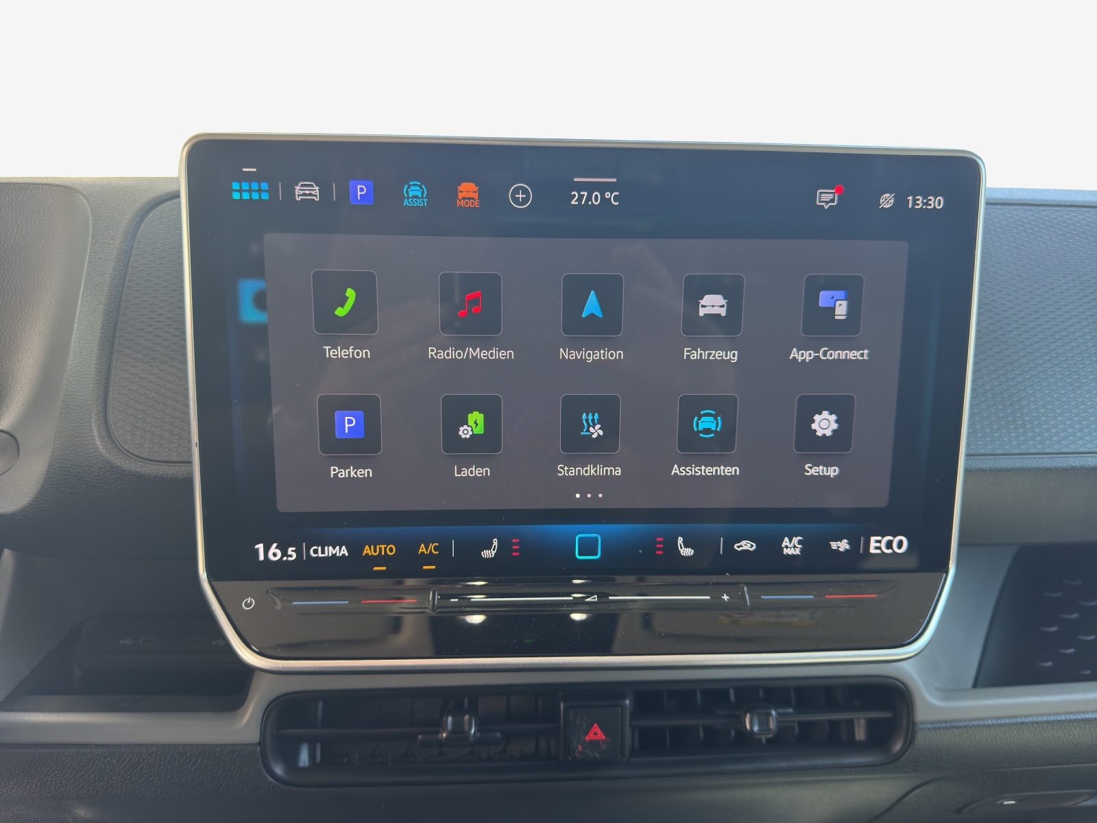 VW ID. Buzz Cargo Pro 4Motion-image-10