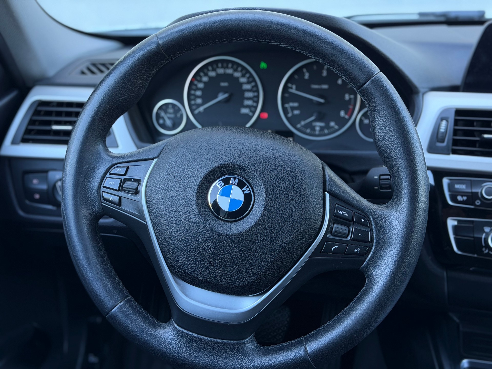 BMW 316d Touring Business Steptronic-image-9