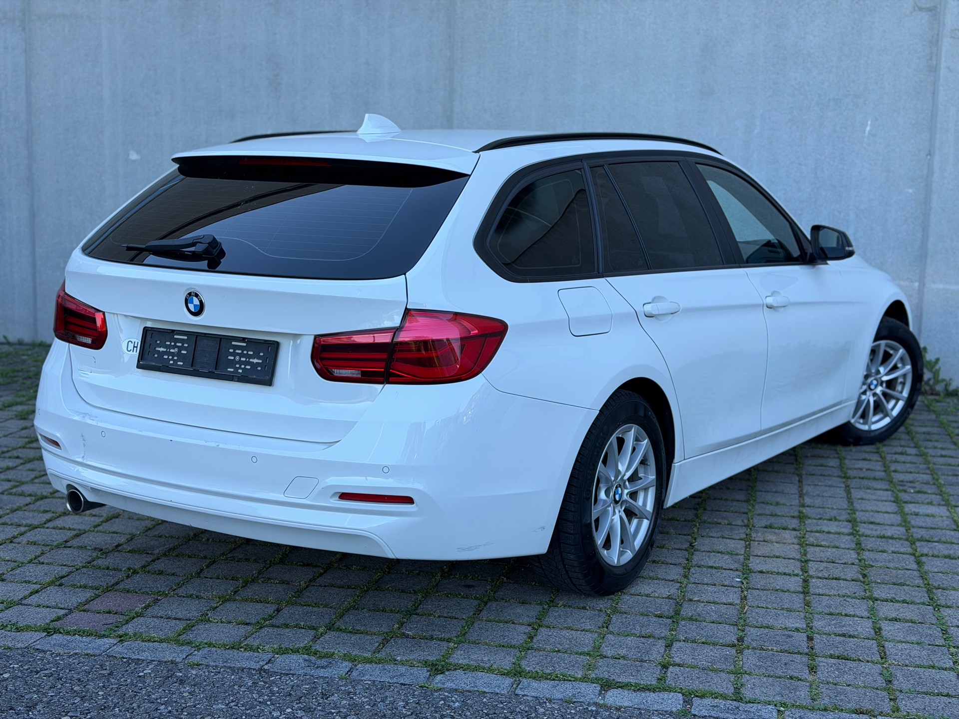 BMW 316d Touring Business Steptronic-image-2