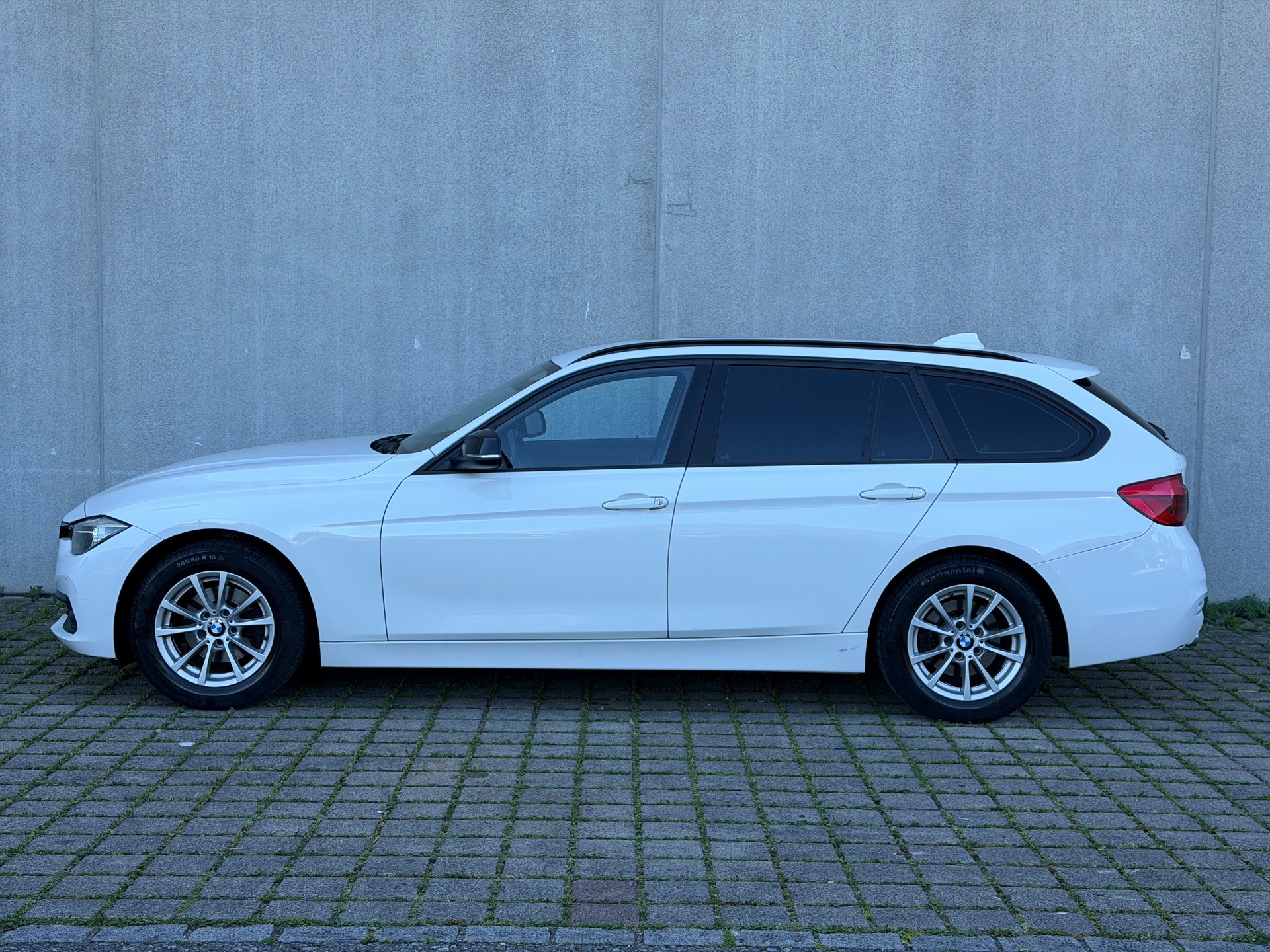 BMW 316d Touring Business Steptronic-image-1