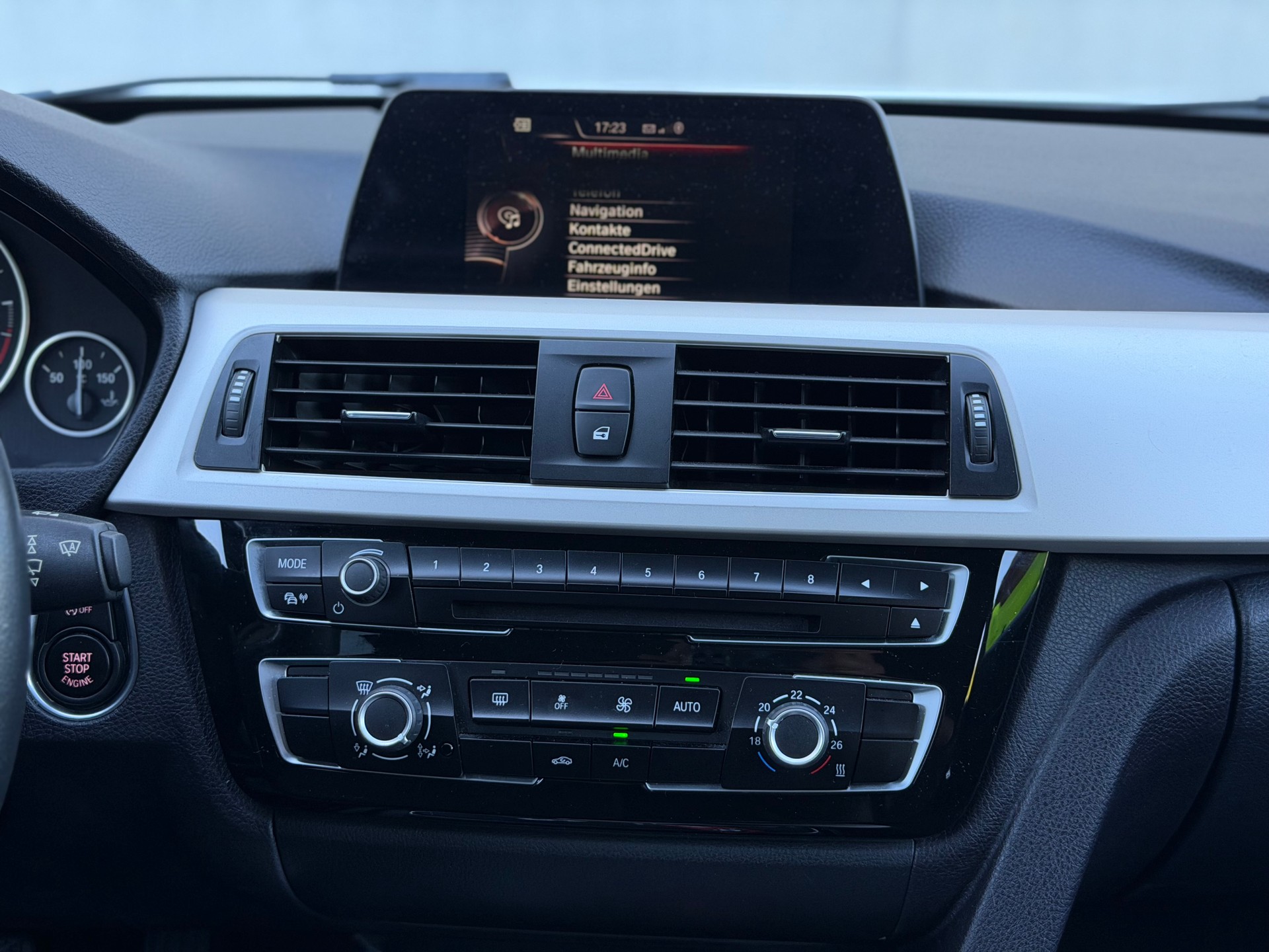 BMW 316d Touring Business Steptronic-image-7