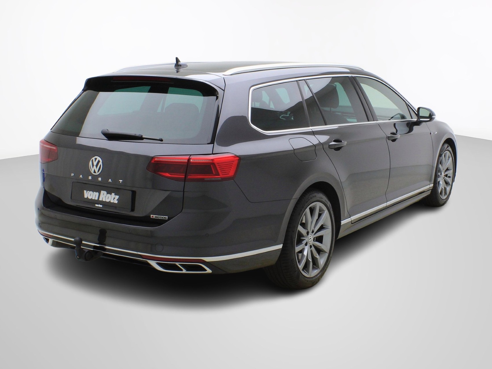VW Passat Variant 2.0 TDI DSG R-Line 4Motion-image-3