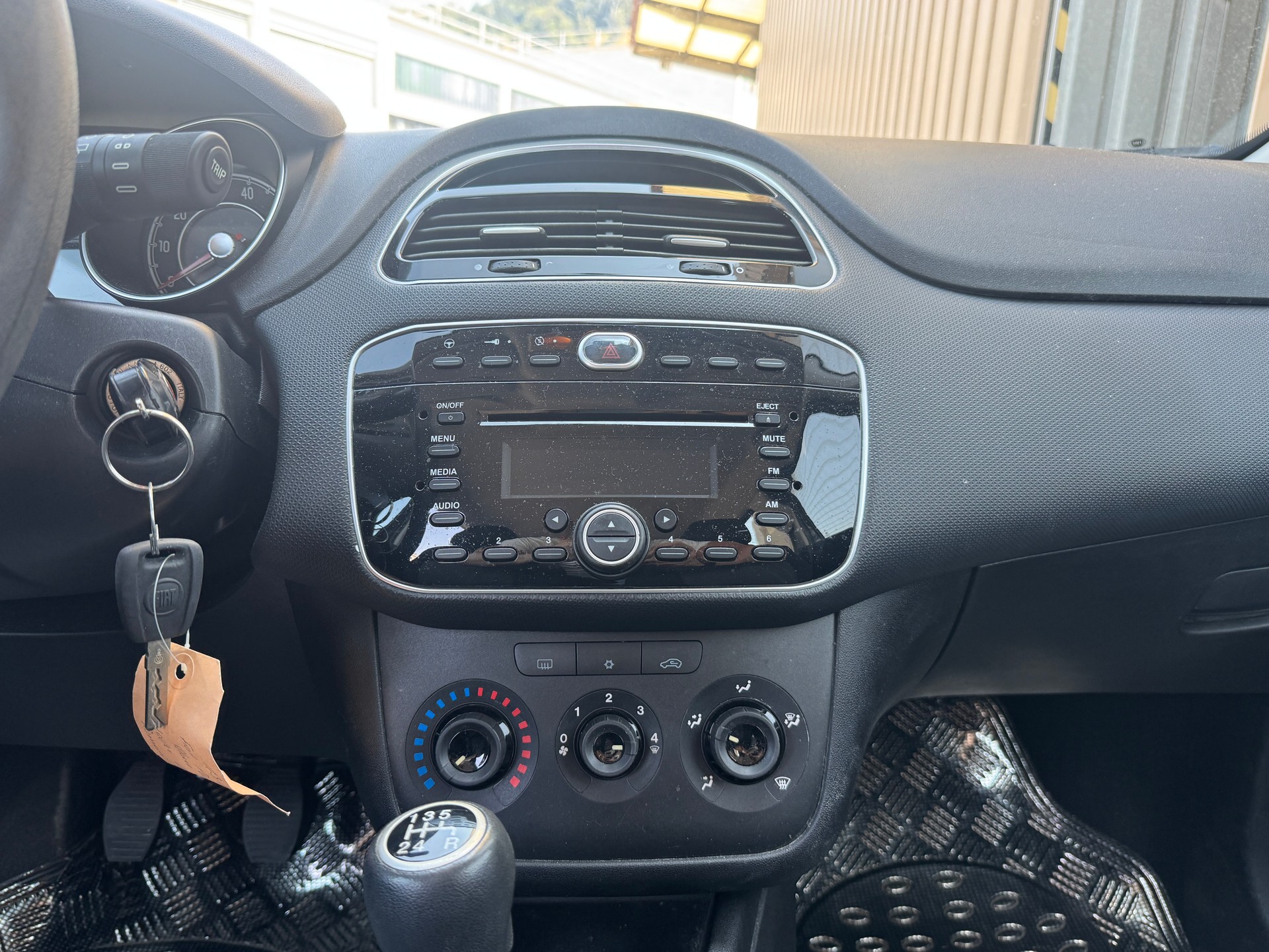 FIAT Punto 1.2 Pop Star-image-11