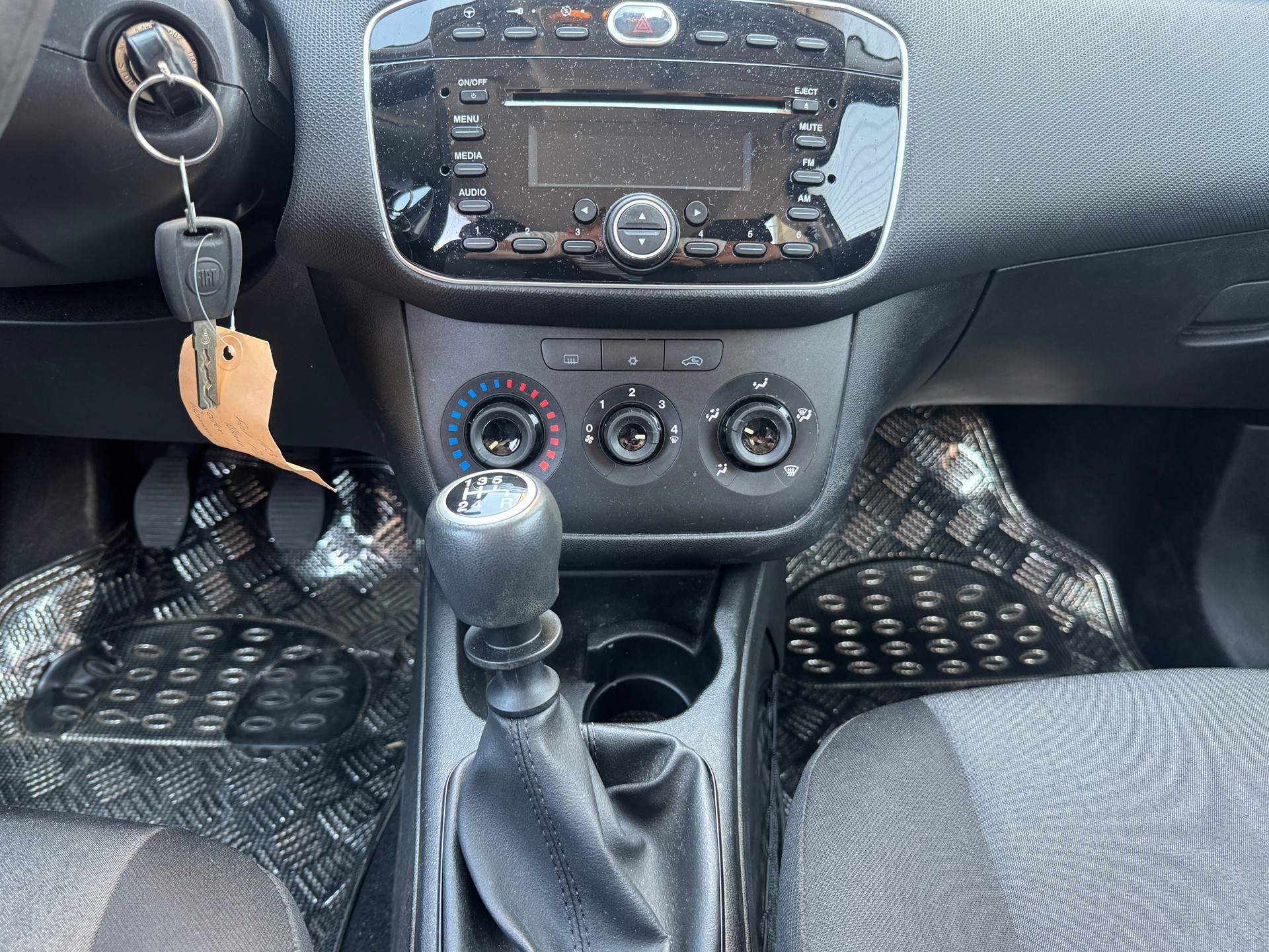 FIAT Punto 1.2 Pop Star-image-12