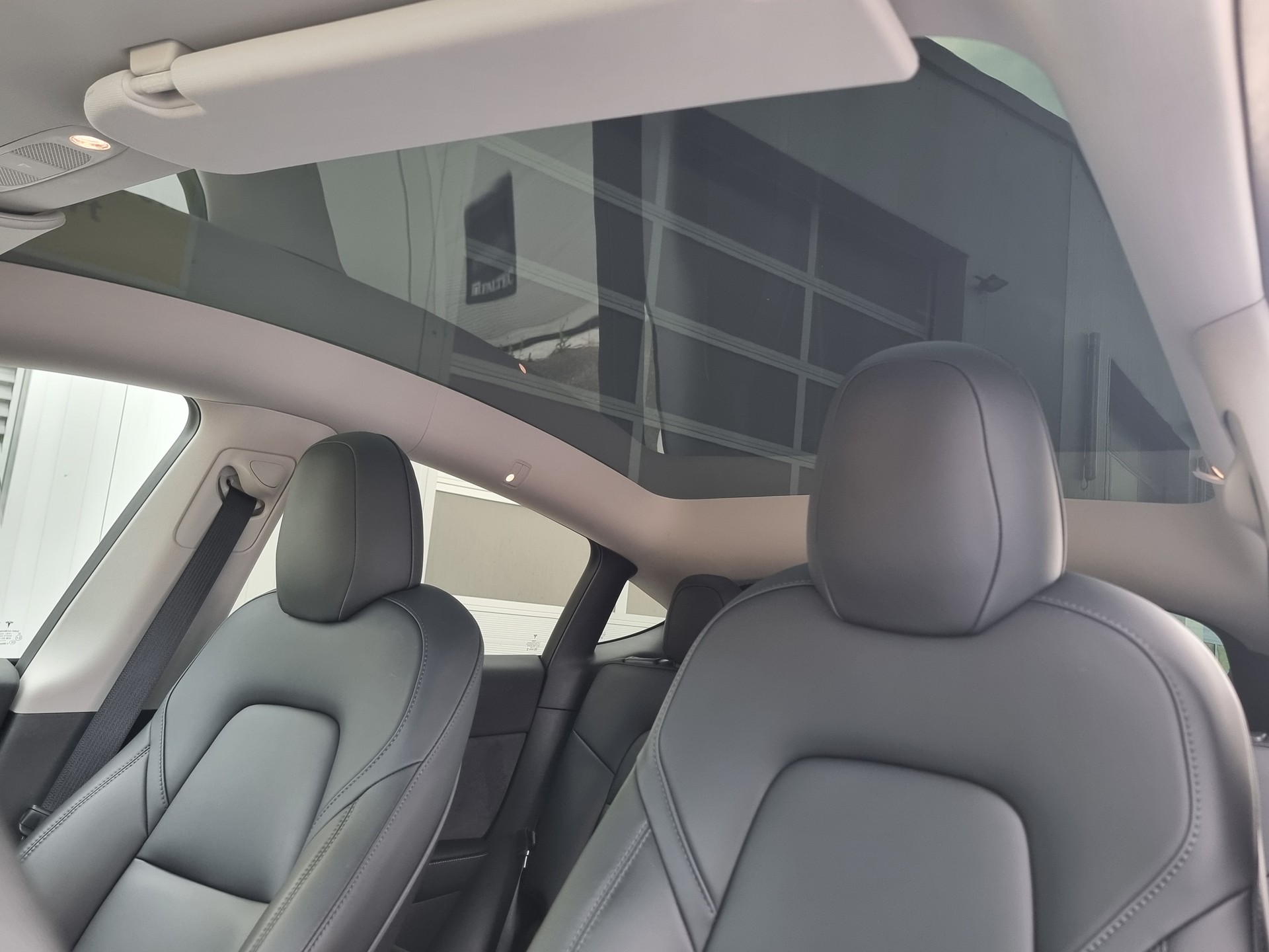 TESLA Model Y Long Range-image-9