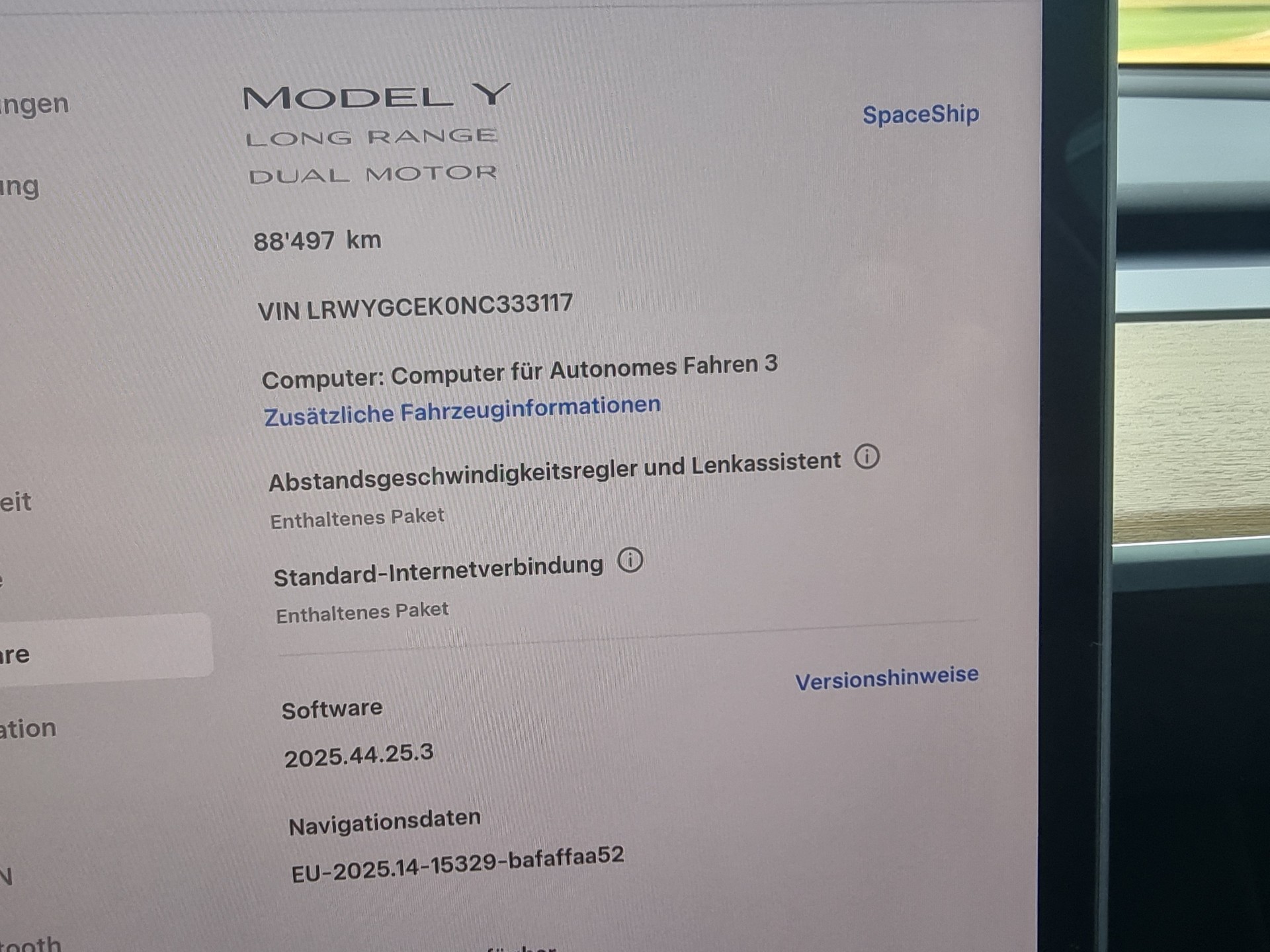 TESLA Model Y Long Range-image-11