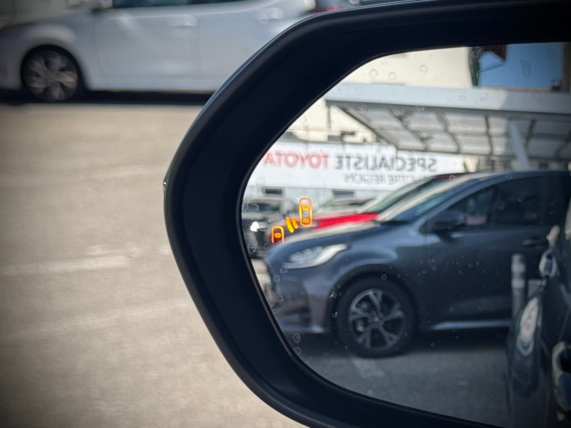 TOYOTA Yaris 1.5 Trend e-CVT-image-22