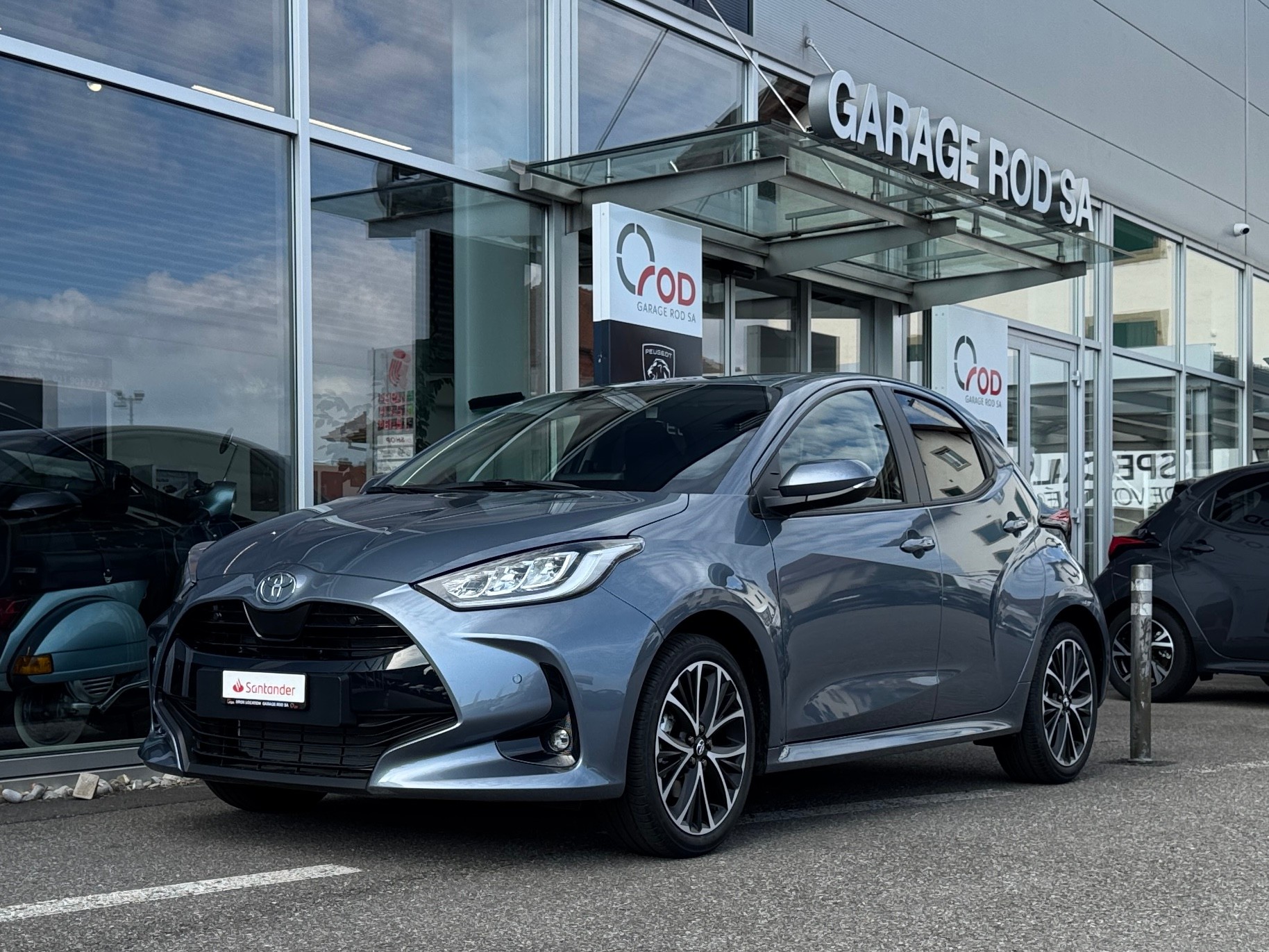 TOYOTA Yaris 1.5 Trend e-CVT-image-1