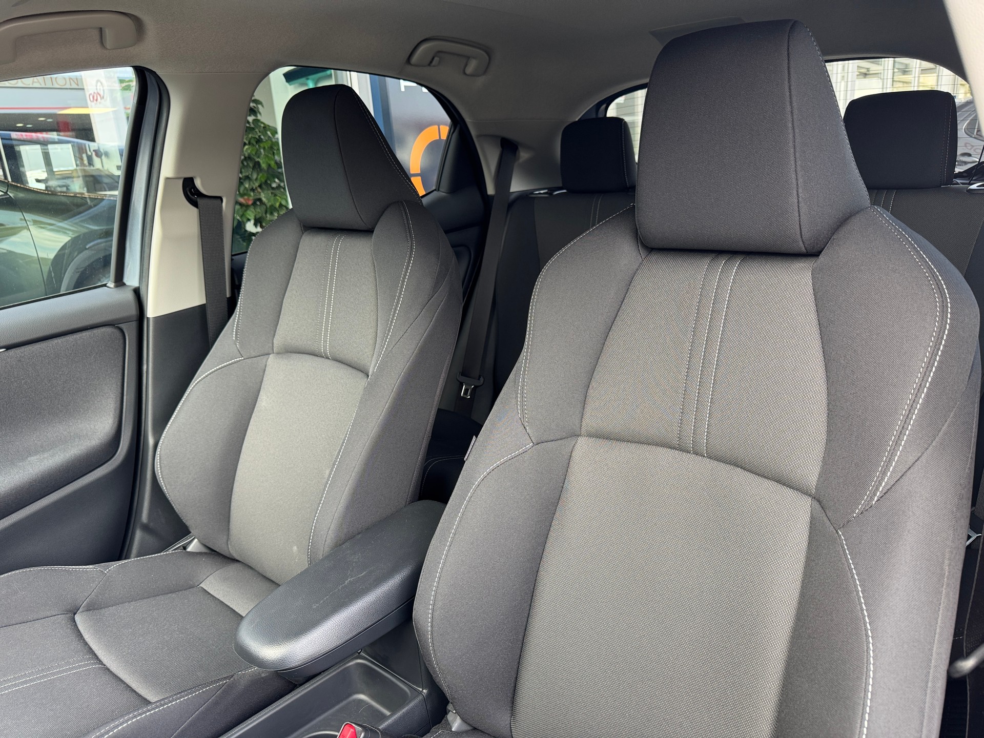 TOYOTA Yaris 1.5 Trend e-CVT-image-9