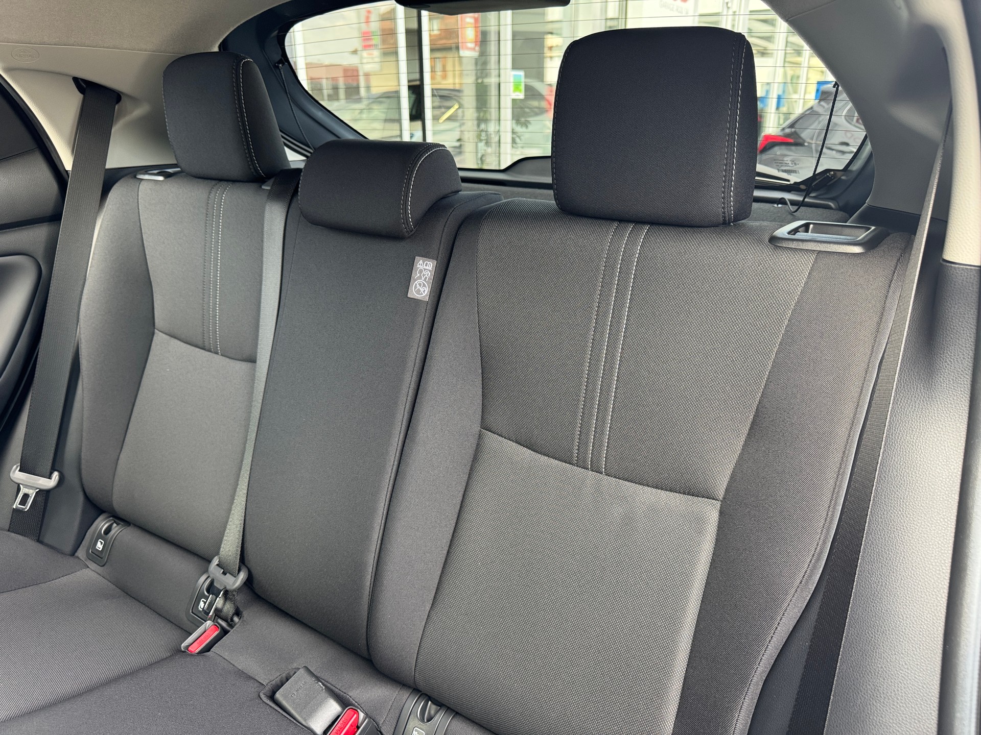 TOYOTA Yaris 1.5 Trend e-CVT-image-10