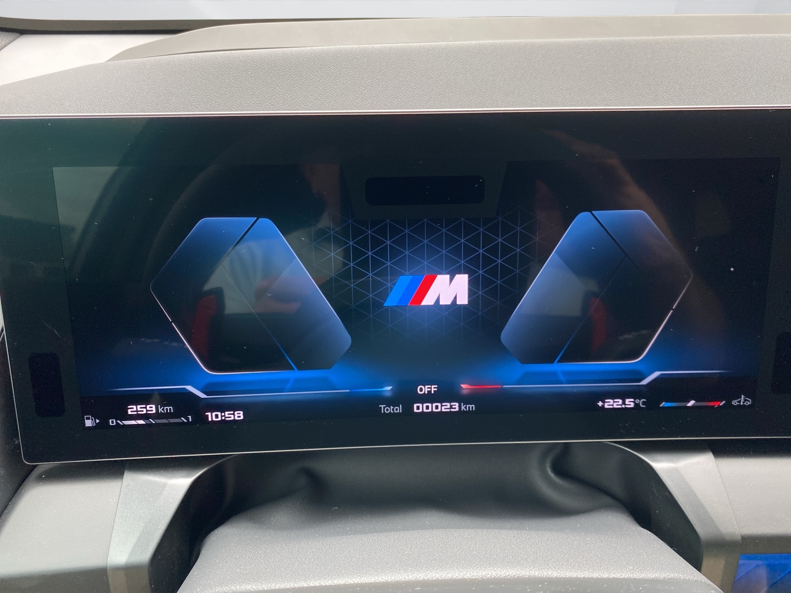BMW X3 M50i-image-18