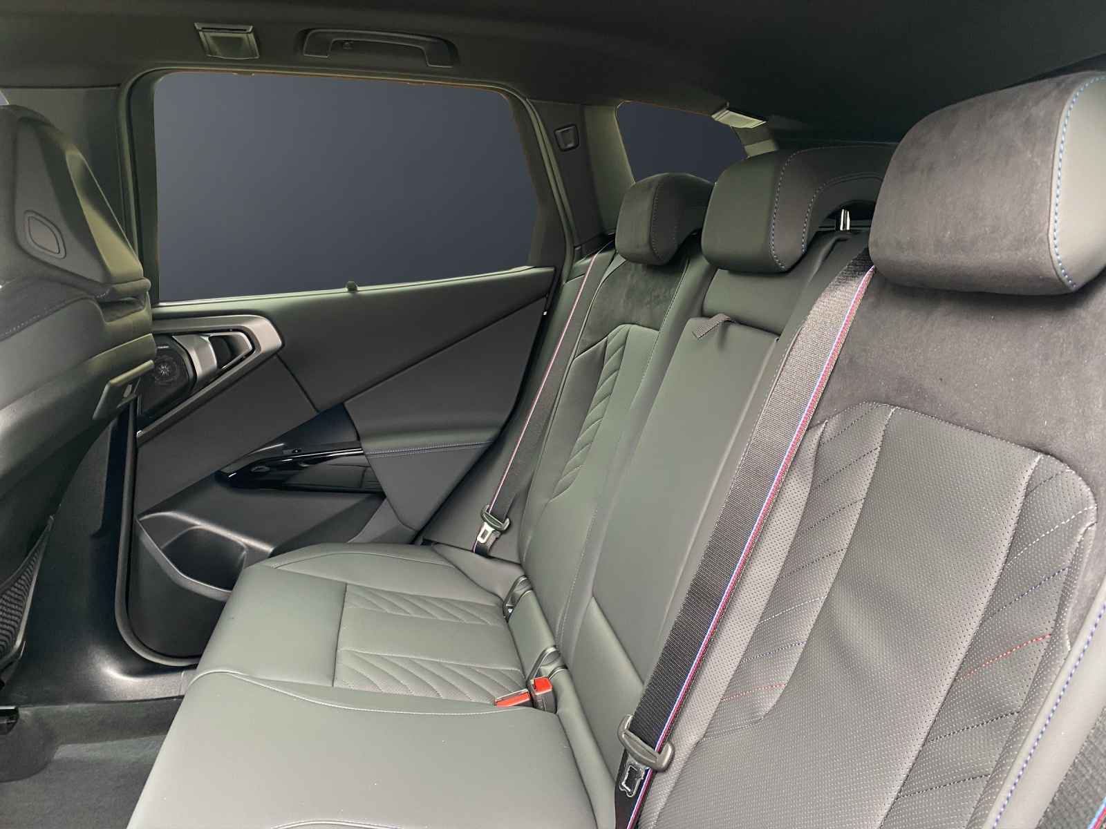 BMW X3 M50i-image-11