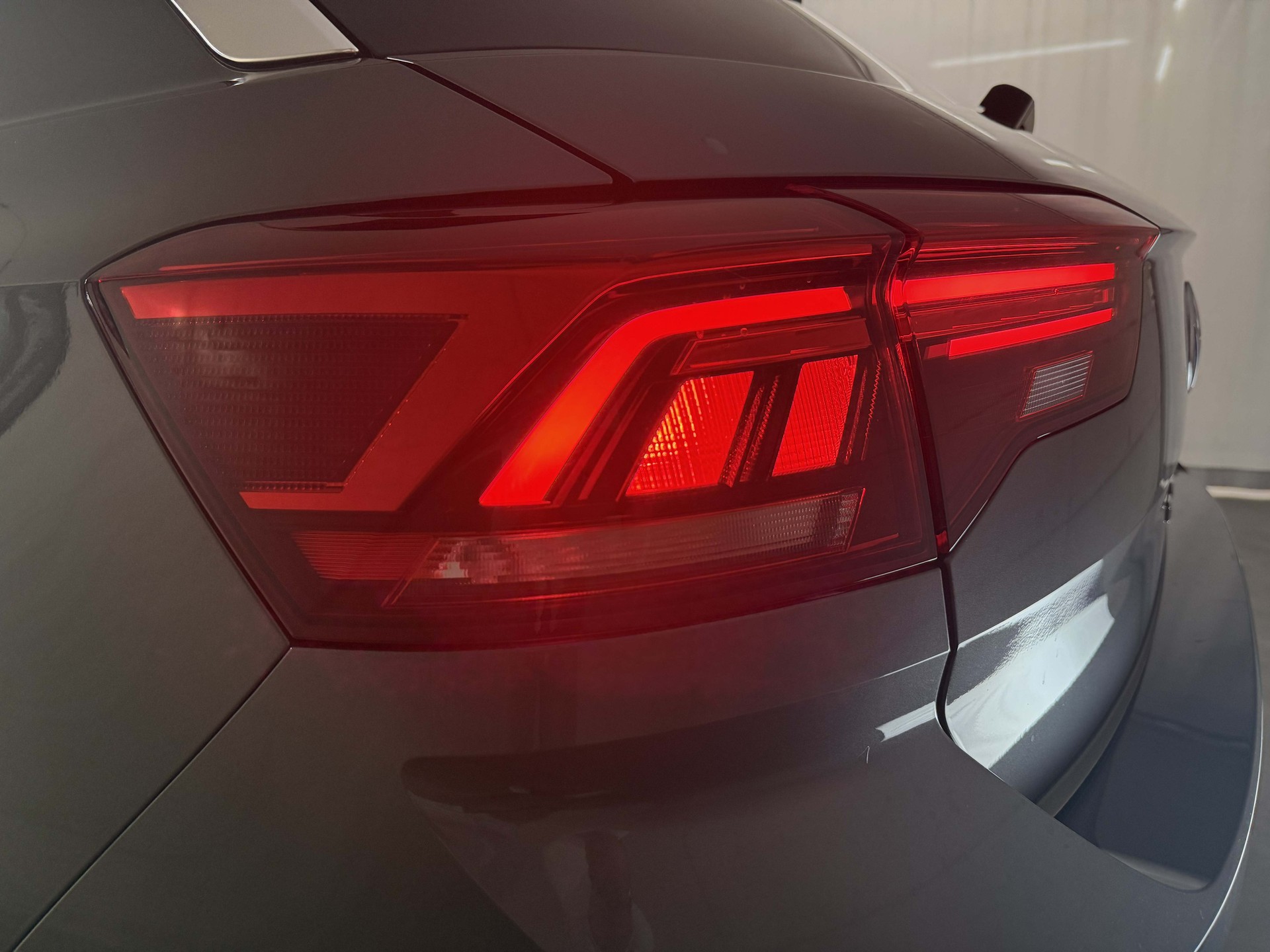 VW T-Roc 1.5 TSI EVO Sport DSG 4Motion-image-4