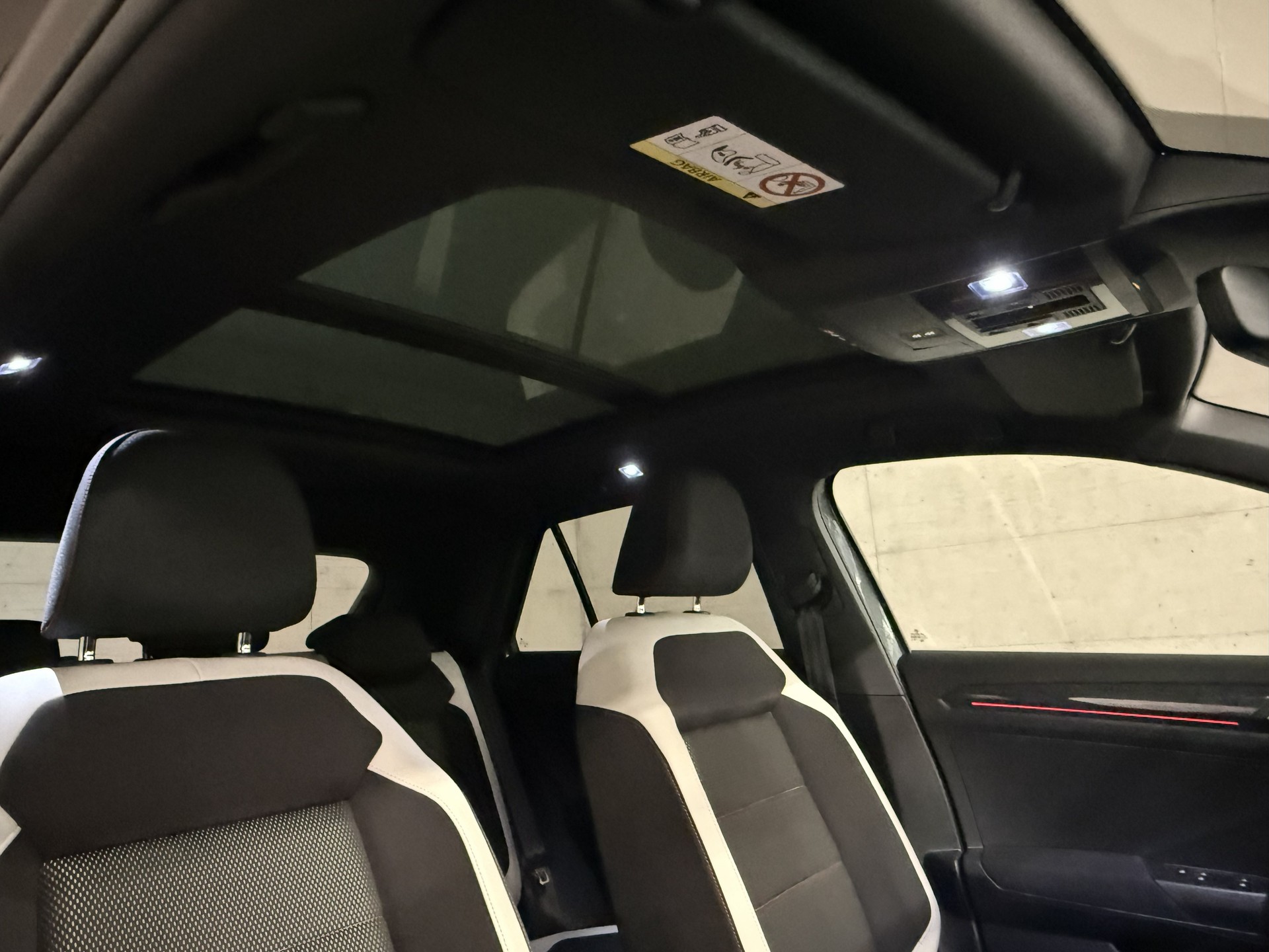 VW T-Roc 1.5 TSI EVO Sport DSG 4Motion-image-13