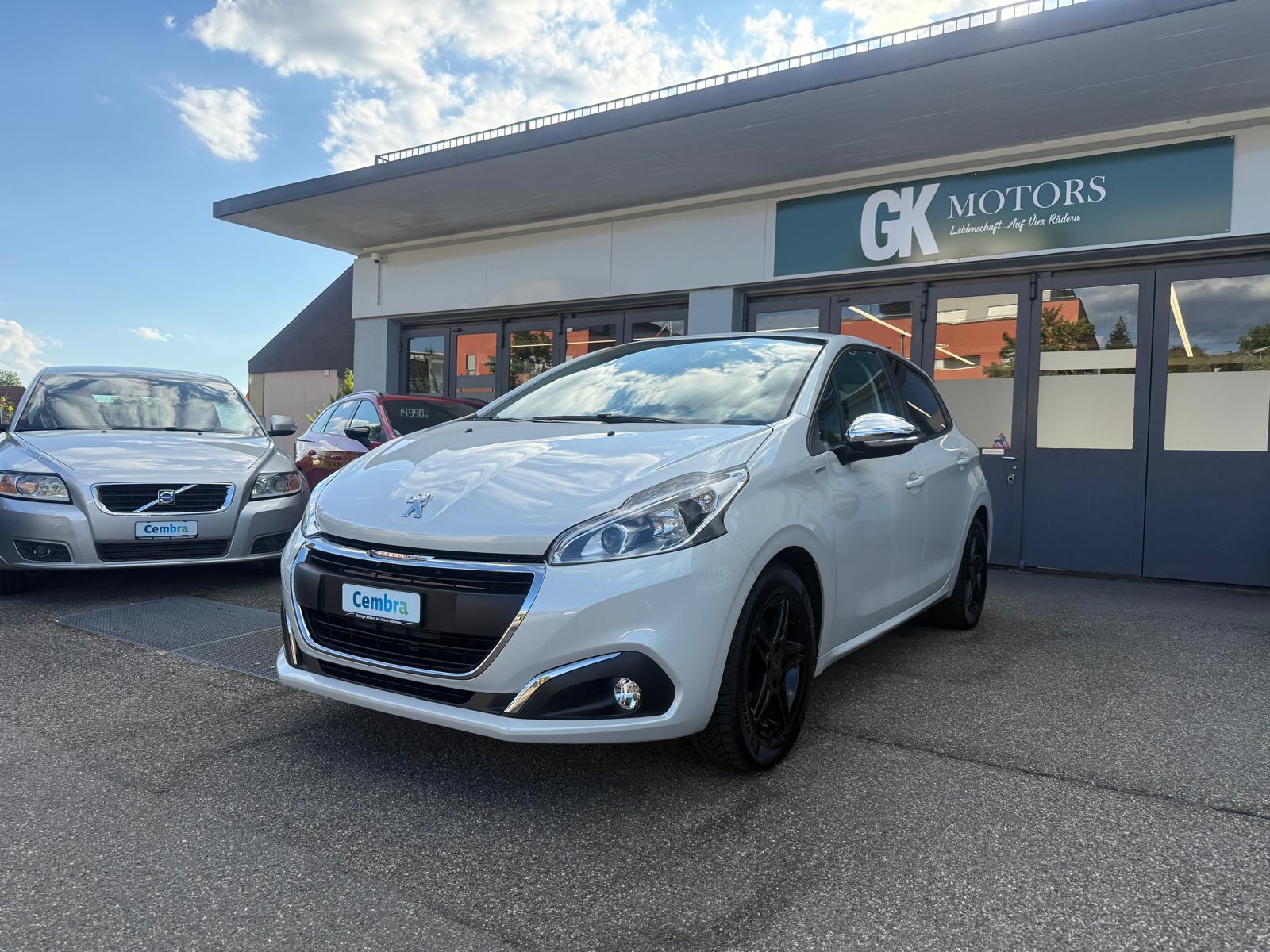 PEUGEOT 208 1.2 PureTech Style-image-0