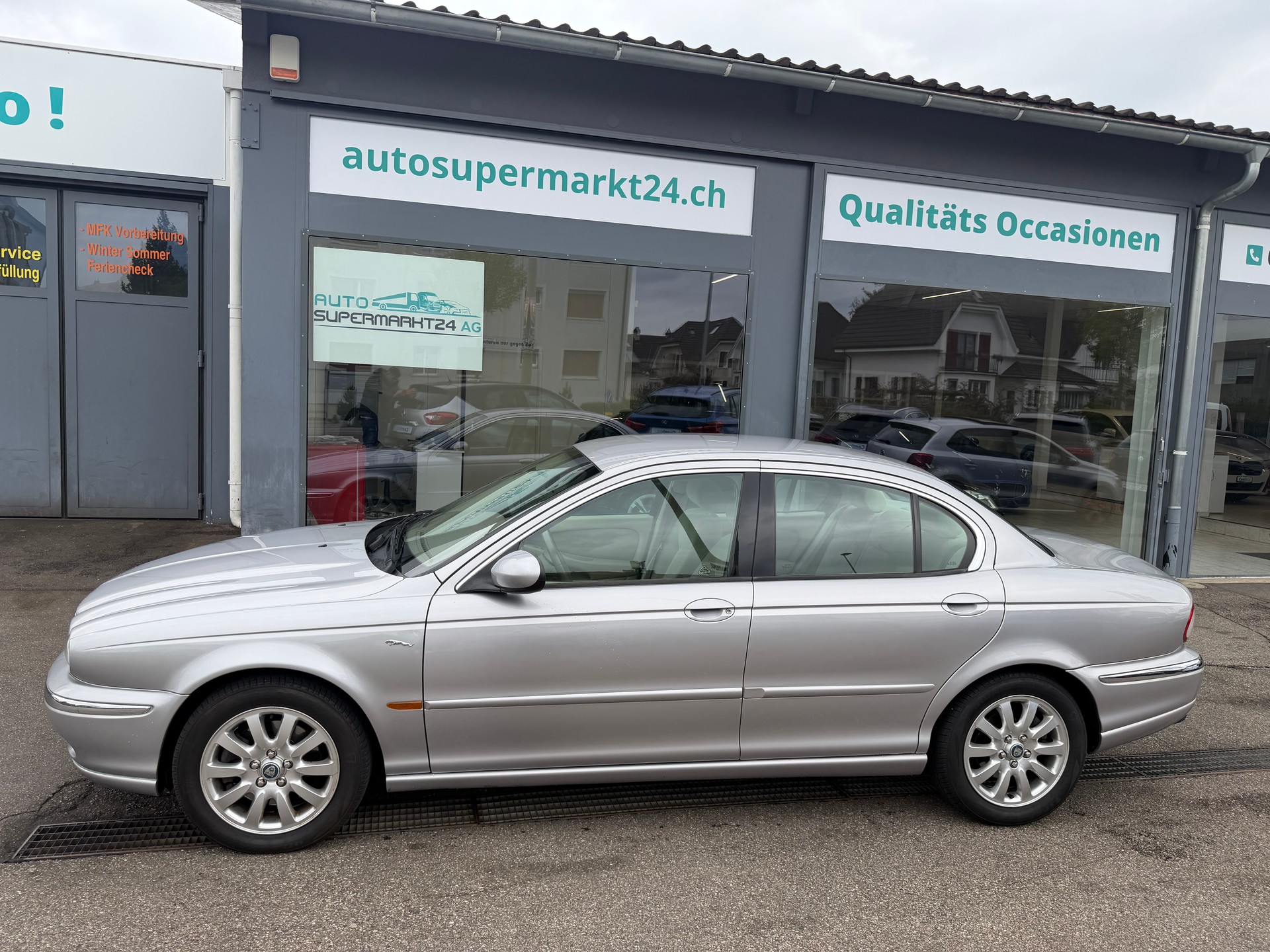 JAGUAR X-Type 2.5 V6 Traction4-image-2